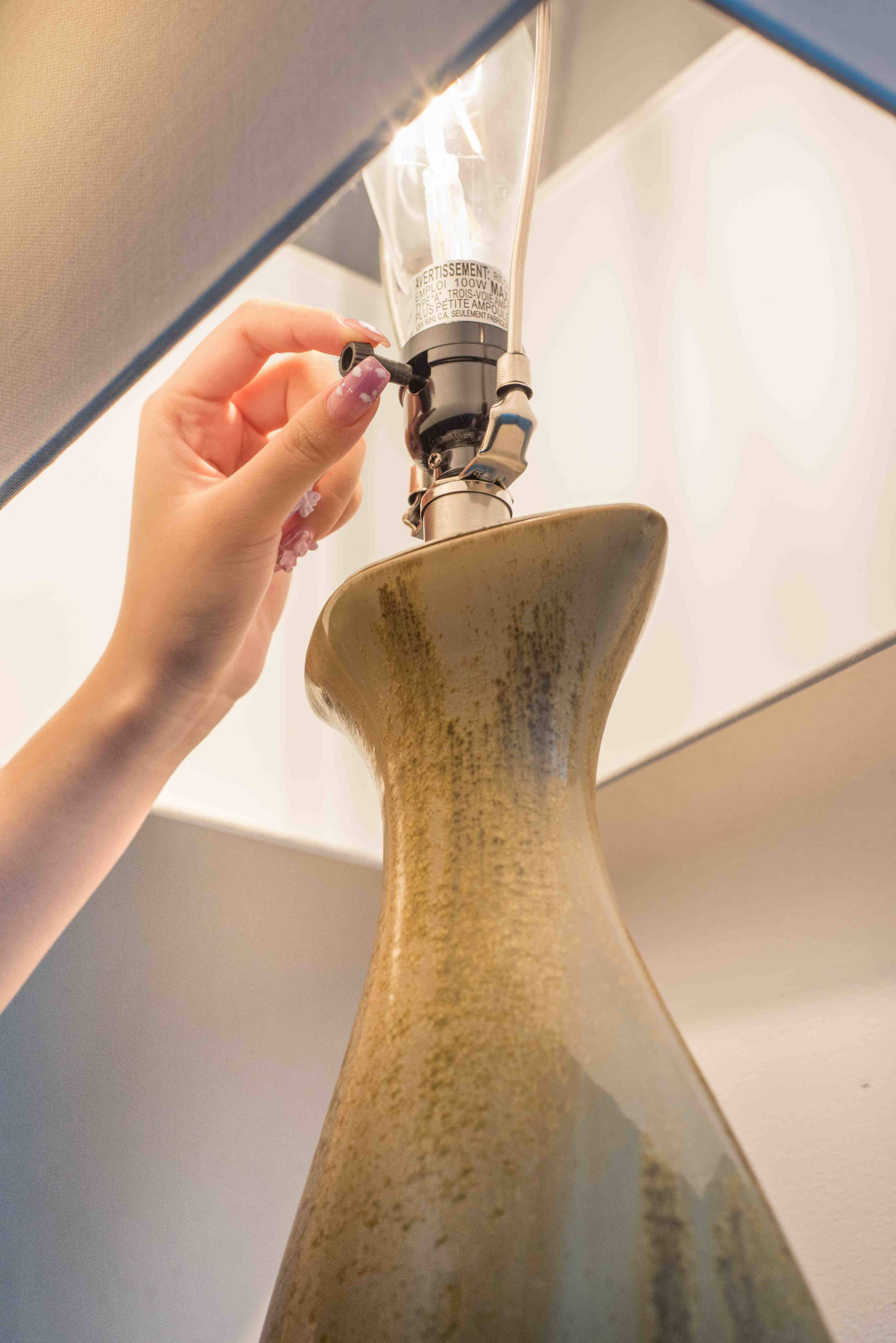 Sure, here is the corrected text:

"AVERTISSEMENT: NE PAS EMPLOYER PLUS DE 100W. NE PAS EMPLOYER PLUS DE 100W. NE PAS EMPLOYER PLUS DE 100W. NE PAS EMPLOYER PLUS DE 100W. NE PAS EMPLOYER PLUS DE 100W. NE PAS EMPLOYER PLUS DE 100W. NE PAS EMPLOYER PLUS DE 100W. NE PAS EMPLOYER PLUS DE 100W. NE PAS EMPLOYER PLUS DE 100W. NE PAS EMPLOYER PLUS DE 100W. NE PAS EMPLOYER PLUS DE 100W. NE PAS EMPLOYER PLUS DE 100W. NE PAS EMPLOYER PLUS DE 100W. NE PAS EMPLOYER PLUS DE 100W. NE PAS EMPLOYER PLUS DE 100W. NE PAS EMPLOYER PLUS DE 100W. NE PAS EMPLOYER PLUS DE 100W. NE PAS EMPLOYER PLUS DE 100W. NE PAS EMPLOYER PLUS DE