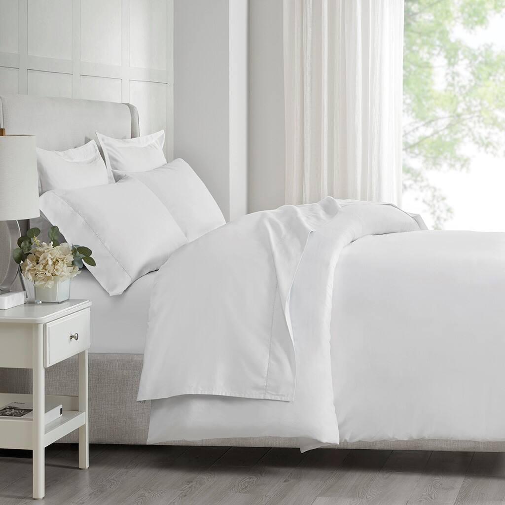 Alt View 1. Gracie Mills - Gracie Mills Evangeline 500TC Deep Pocket Sateen Weave Egyptian Cotton Sheet Set - White.