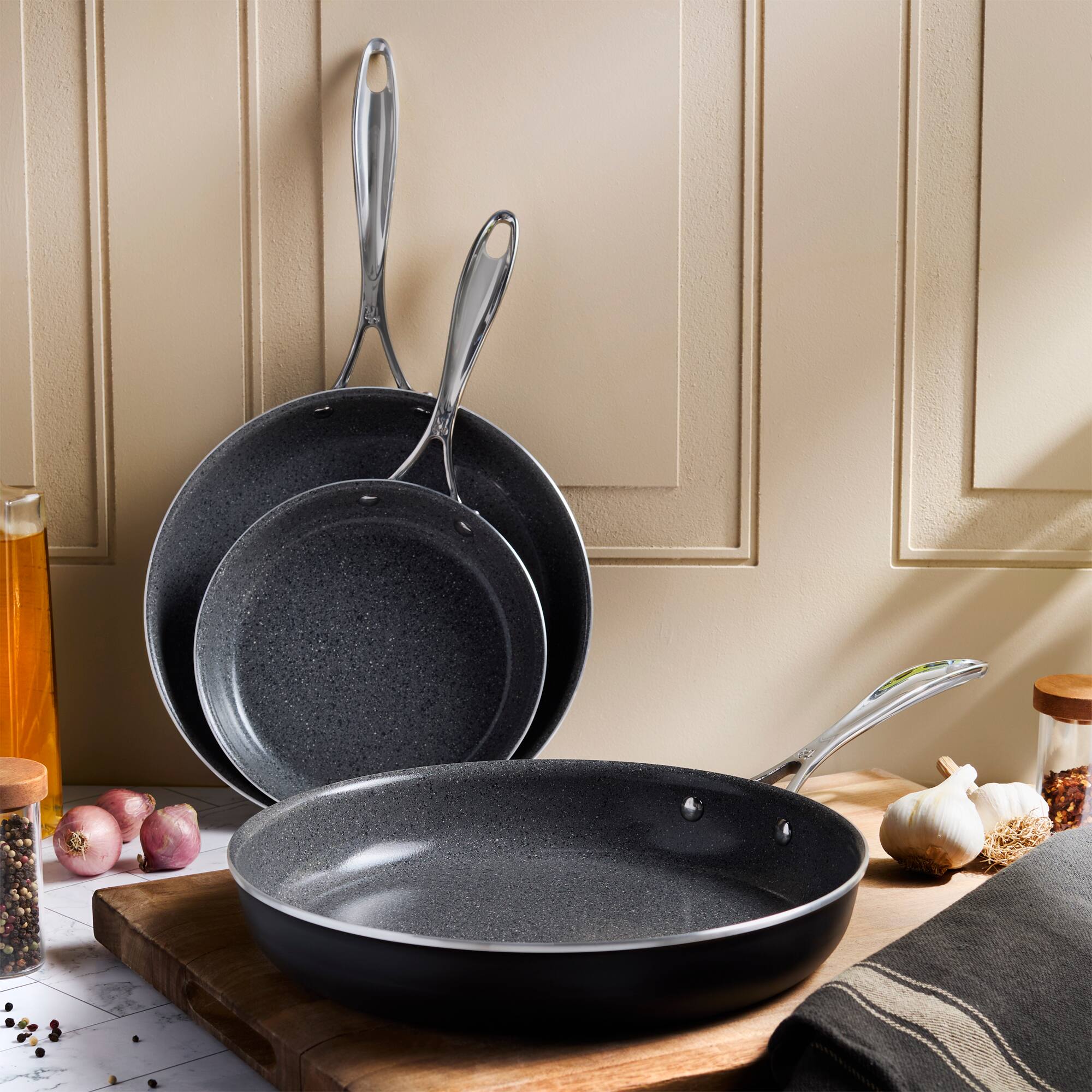 Alt View 4. Henckels - Henckels Capri Ceramic 3-pc Aluminum Ceramic Nonstick Fry Pan Set - Grey.