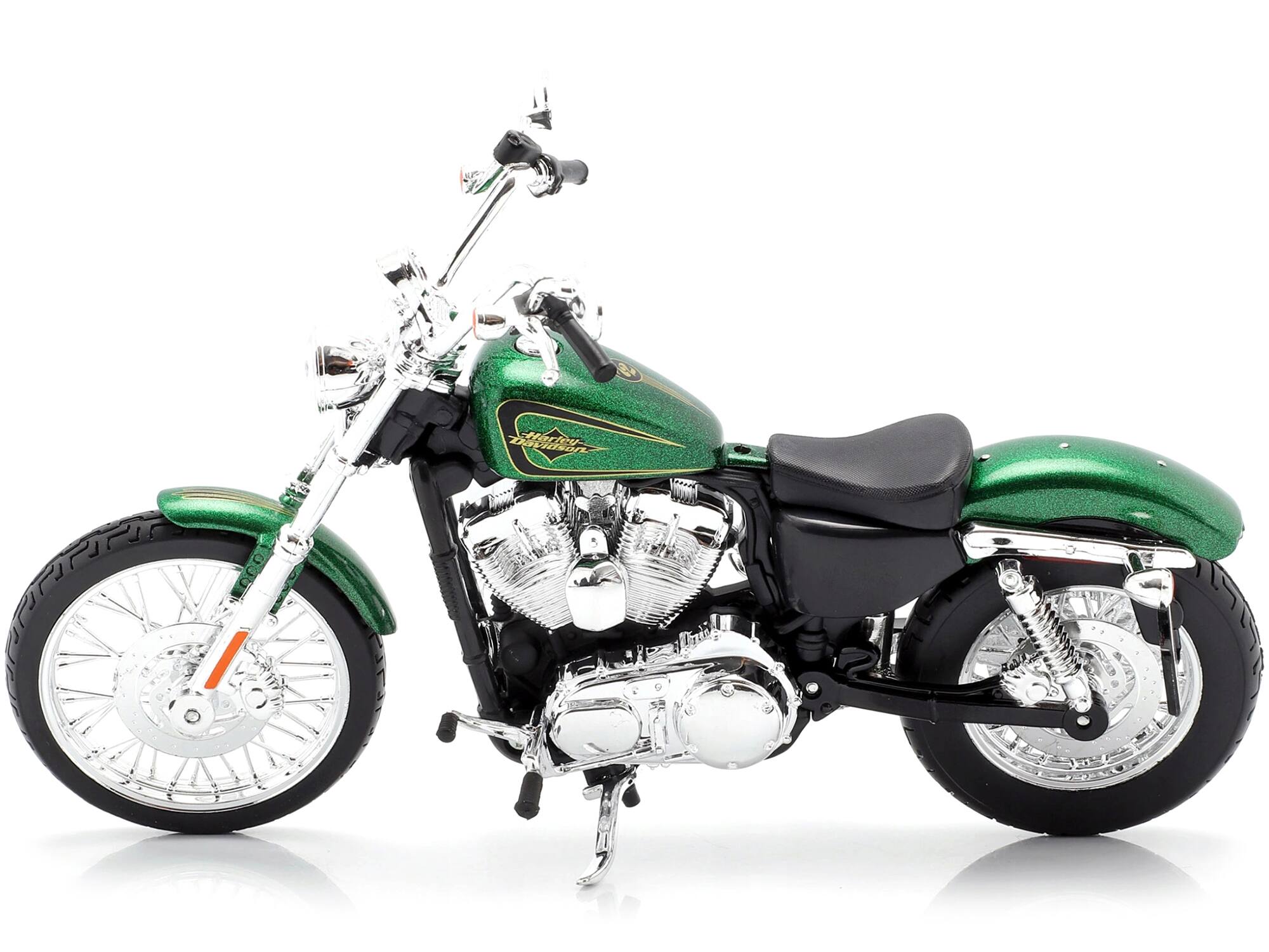 Alt View 1. Maisto - 2013 Harley Davidson XL 1200V Seventy Two Green Motorcycle Model 1/12 by Maisto.