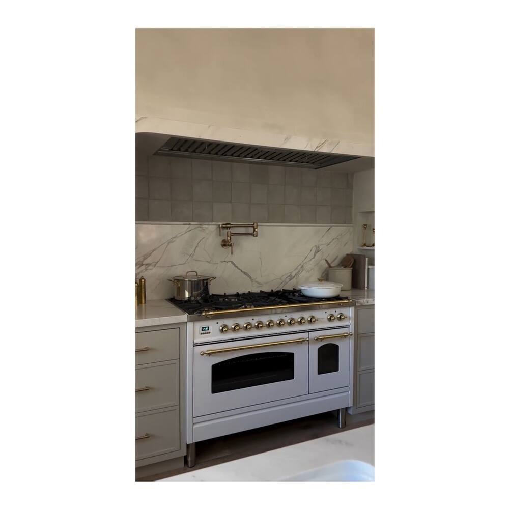 Alt View 4. ILVE - ILVE Nostalgie II 48 inch Dual Fuel Range with 5.02 cu. ft. Total Double Oven Capacity (White, Brass) - White.