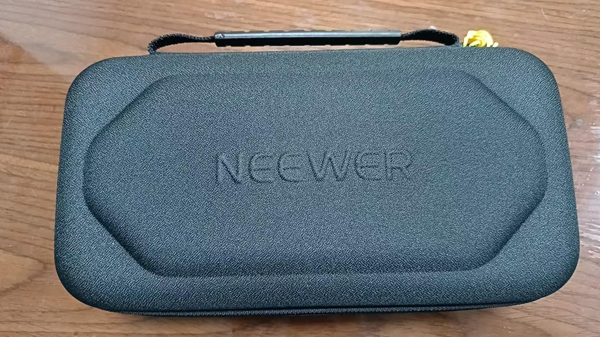Angle. Neewer - Hard Shell Case for JBL PartyBox Wireless Mics, Travel Bag, PD033 - Black.