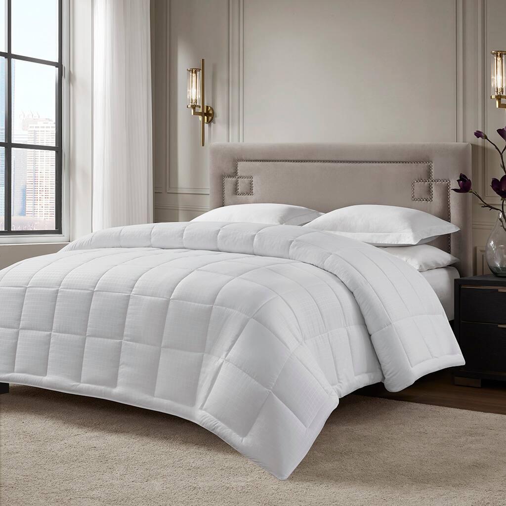 Alt View 1. Gracie Mills - Gracie Mills Velisse Everlux Blanket - White.