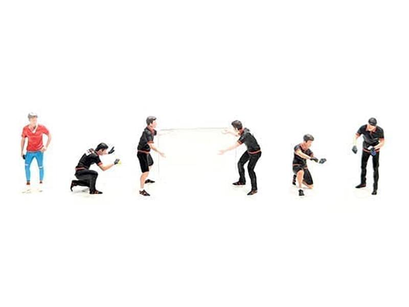 Angle. American Diorama - "Pro Wrap" 6 piece Diecast Figure Set (6 Figures) Limited Edition for 1/64 Scale Models by American Diorama - Multi.