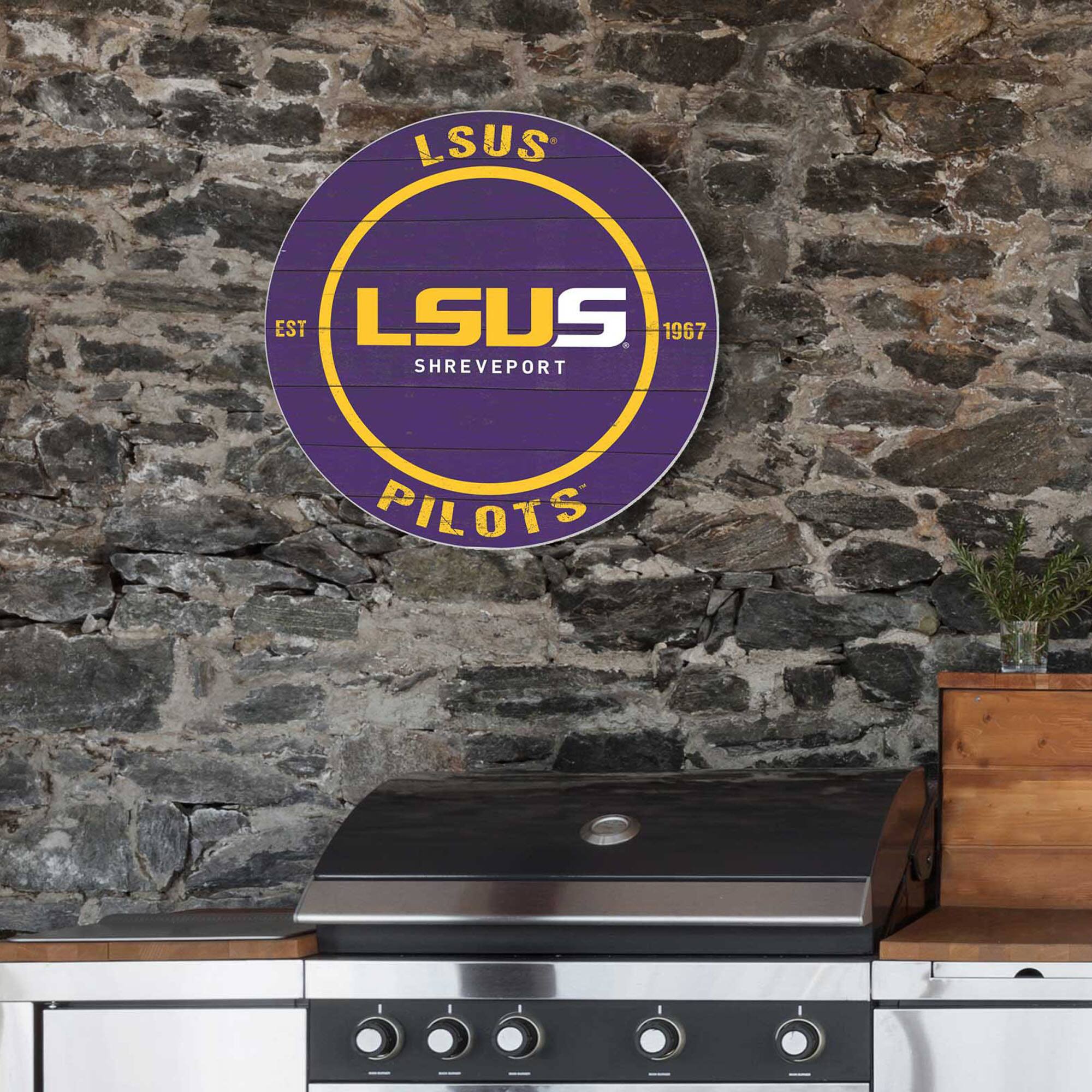 LSUS  
EST 1967  
SHREVEPORT PILOTS