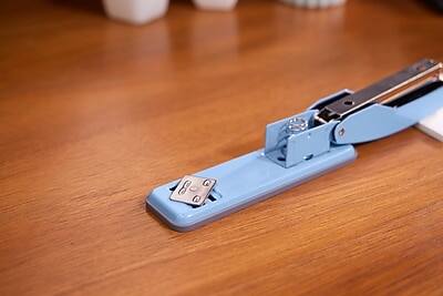 Alt View 7. Swingline - Cub Desktop Stapler, 20-Sheet Capacity - Electric Blue.