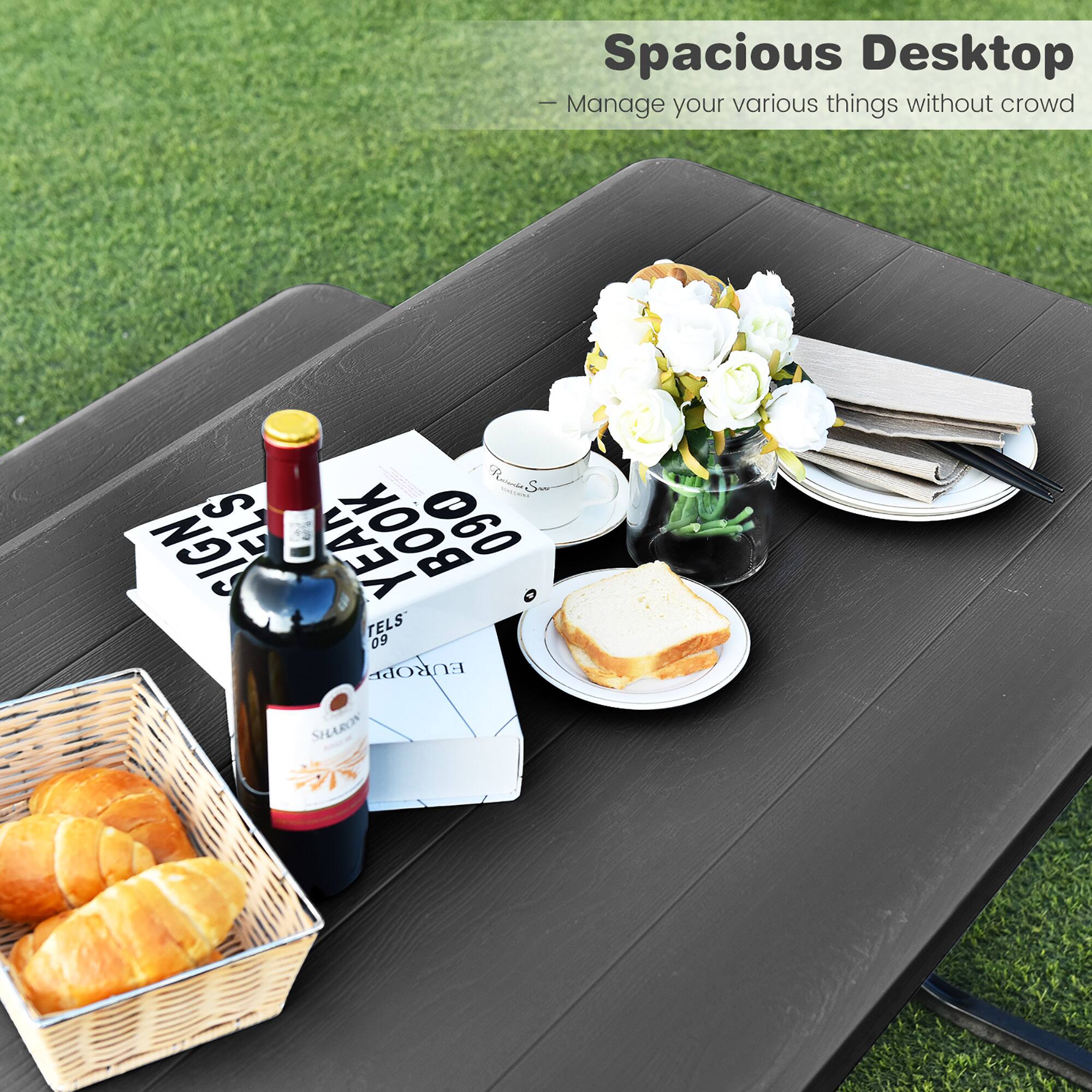 Spacious Desktop  
— Manage your various things without crowd  

09 TELLS  
EUROPE SHARO  

09 TELLS  
EUROPE SHARO