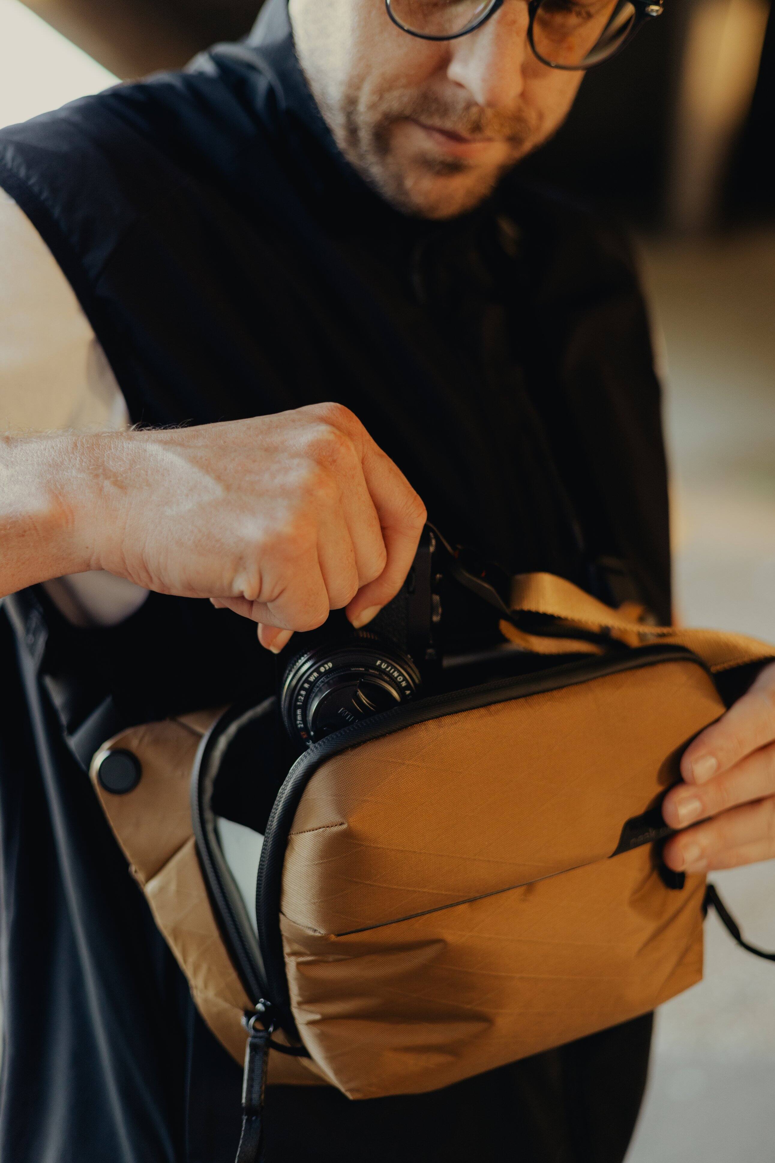 The text on the image reads, "I - 1a8 Simm FUJINON."