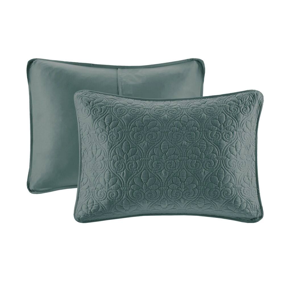 Alt View 2. Gracie Mills - Gracie Mills Sandy Reversible Cottage-Inspired Quilt Set - Balsam Green.