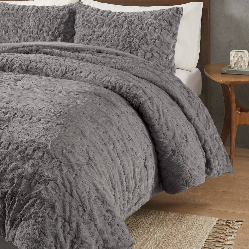 Alt View 2. Gracie Mills - Gracie Mills Hanna Faux Fur Down Alternative Comforter Set - Grey.