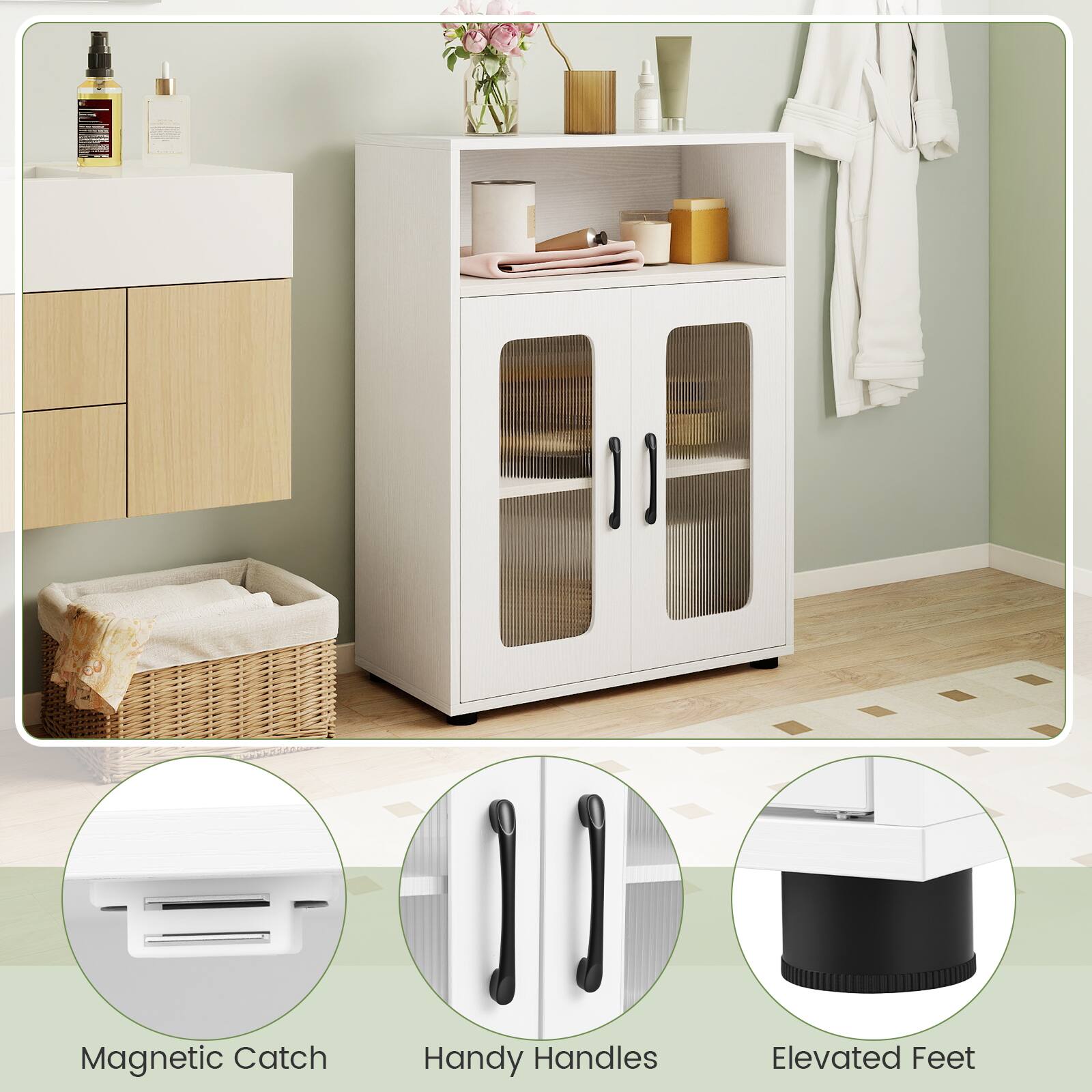 Magnetic Catch  
Handy Handles  
Elevated Feet