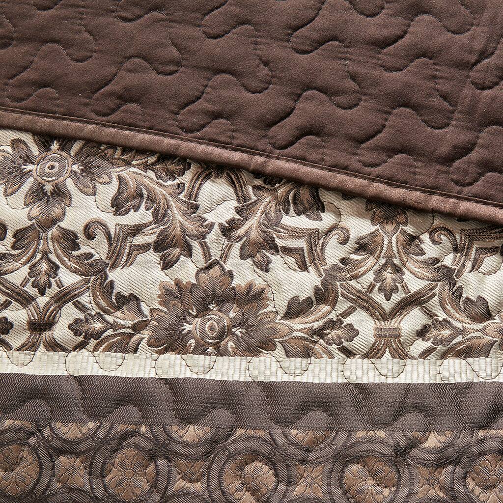 Alt View 5. Gracie Mills - Gracie Mills Irmgard 5-Piece Reversible Jacquard Bedspread Set - Red.