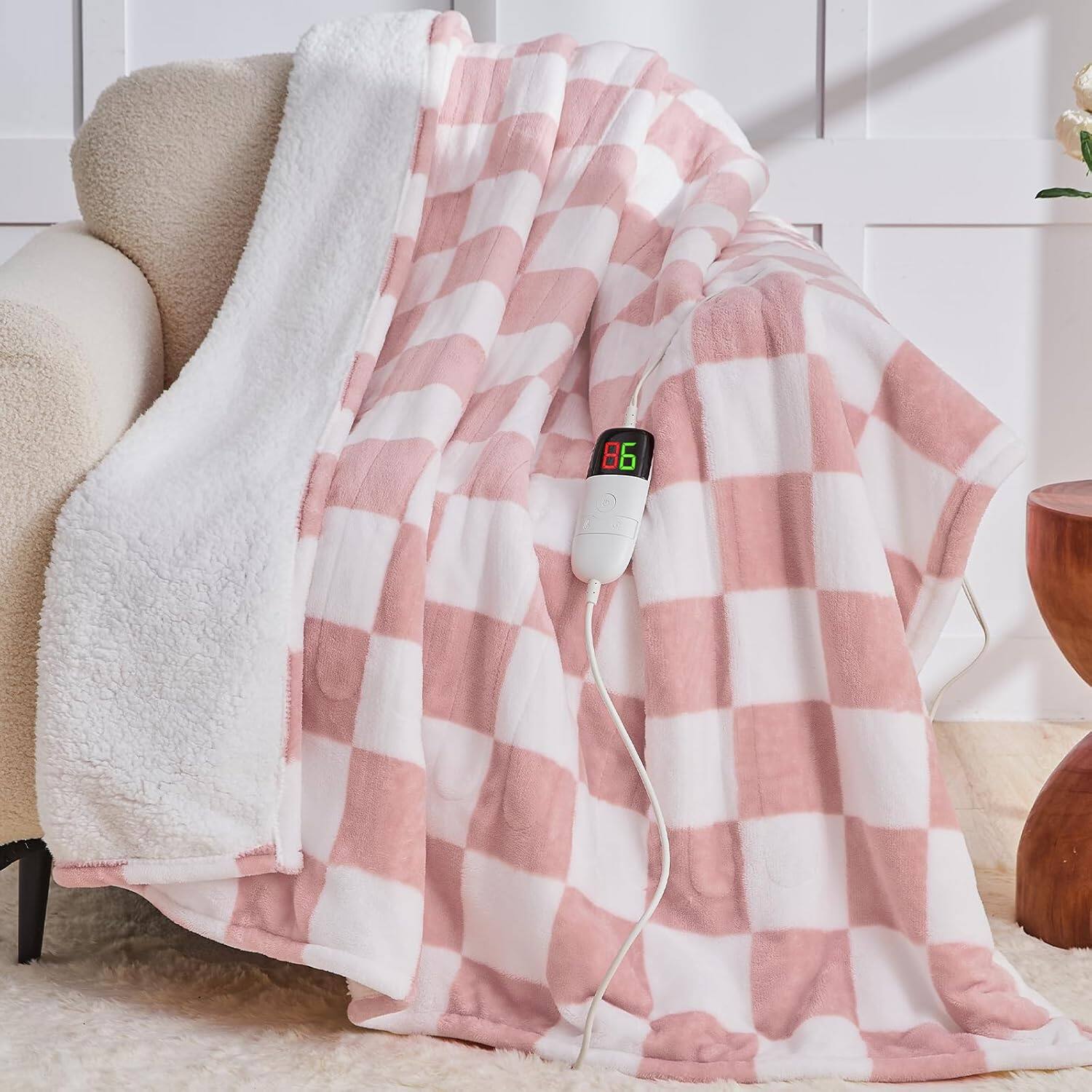 color:LightPinkPlaid+size:50"x60"