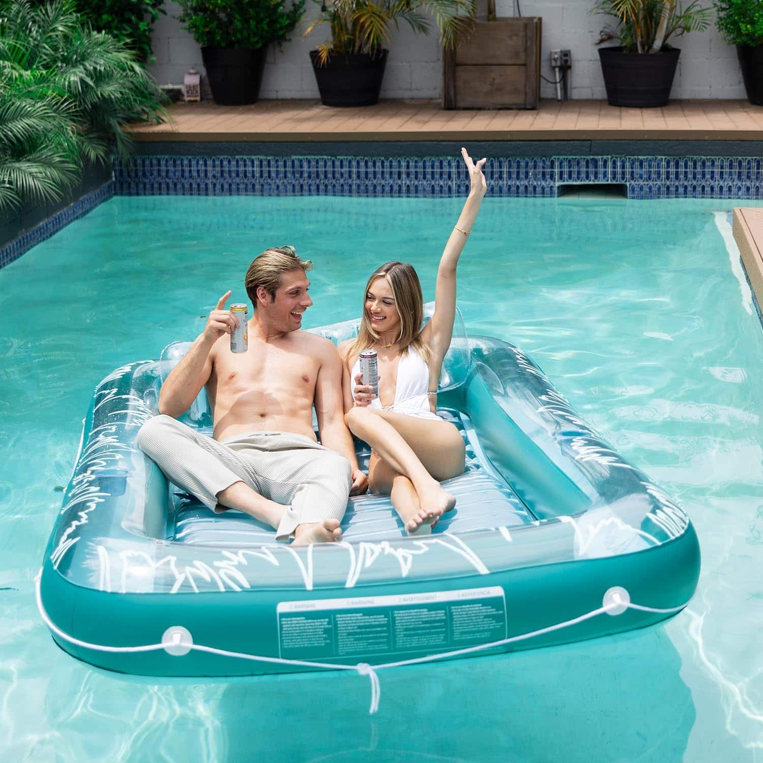 Sunrio - tanning pool