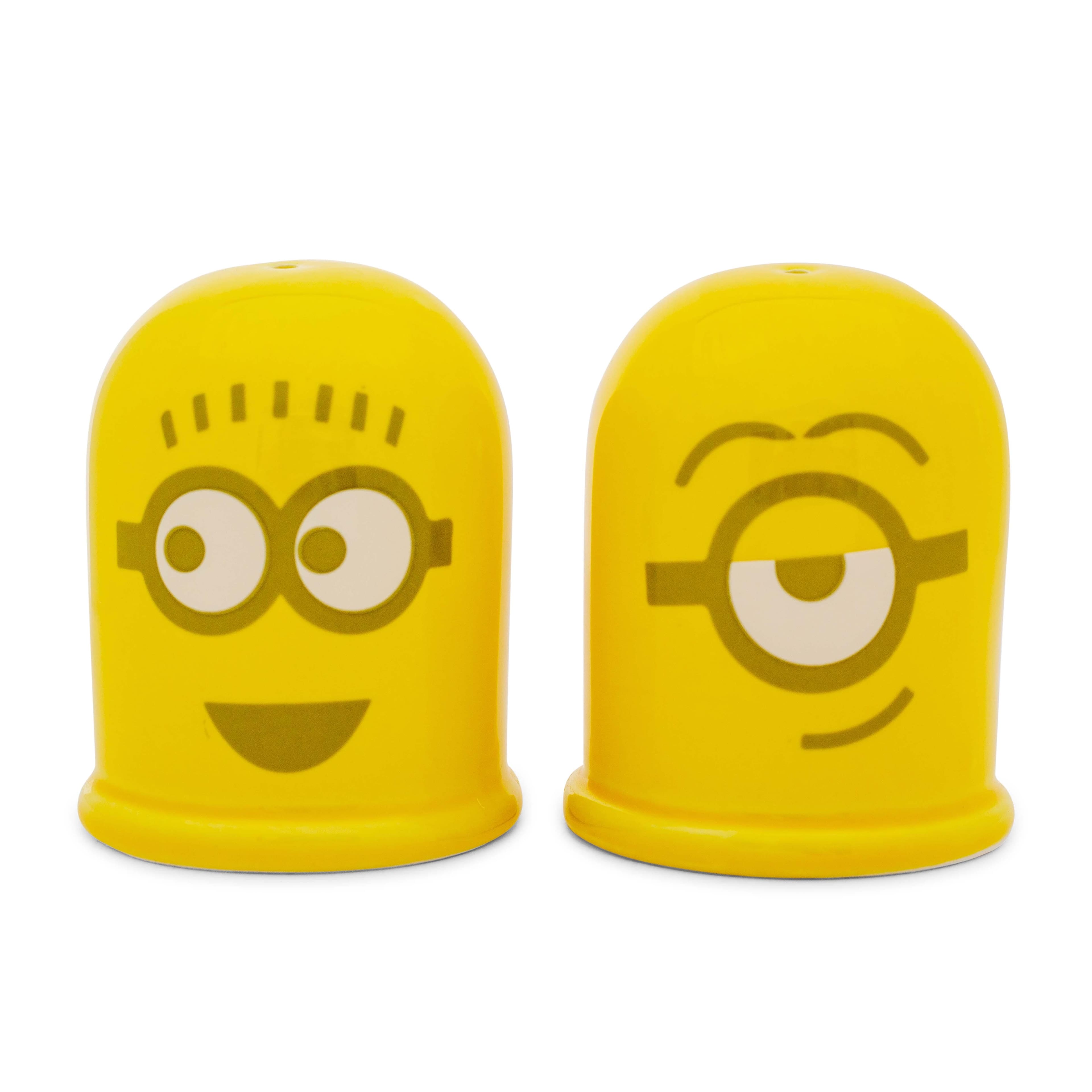 Front. Silver Buffalo - Despicable Me Minions Ceramic Salt and Pepper Shaker Set - Yellow.