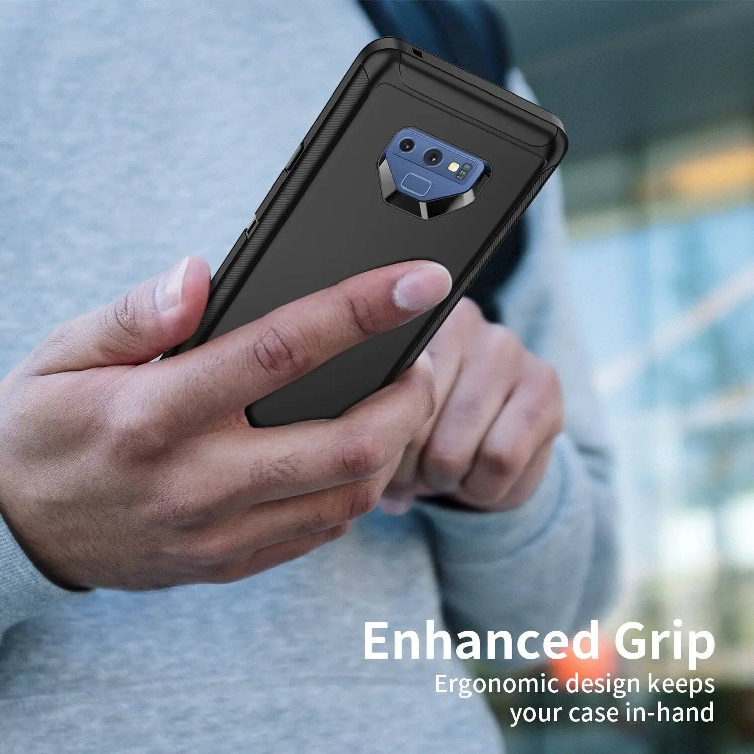 Enhanced Grip  
Ergonomic design keeps your case in-hand