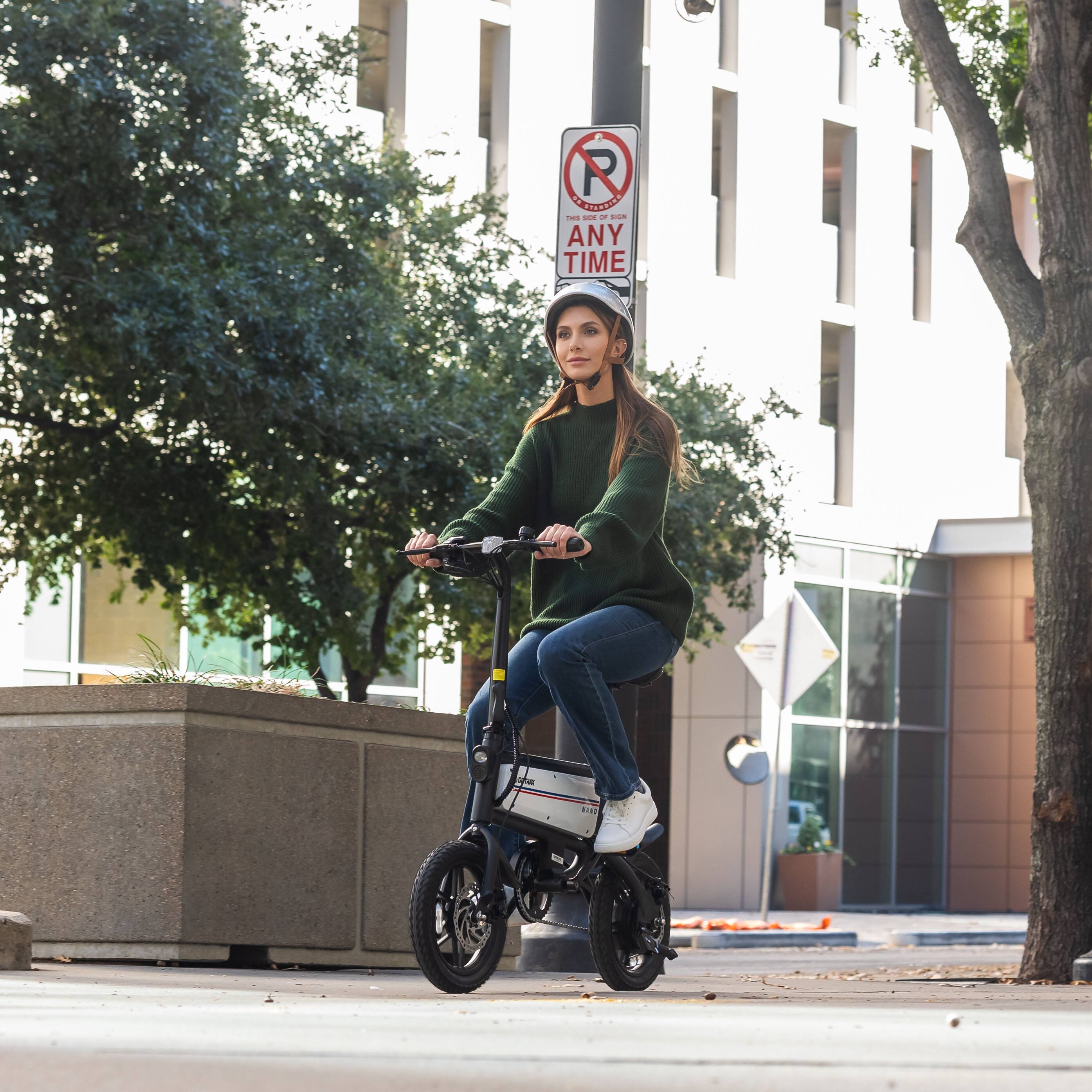 R KXIC - No Parking Any Time