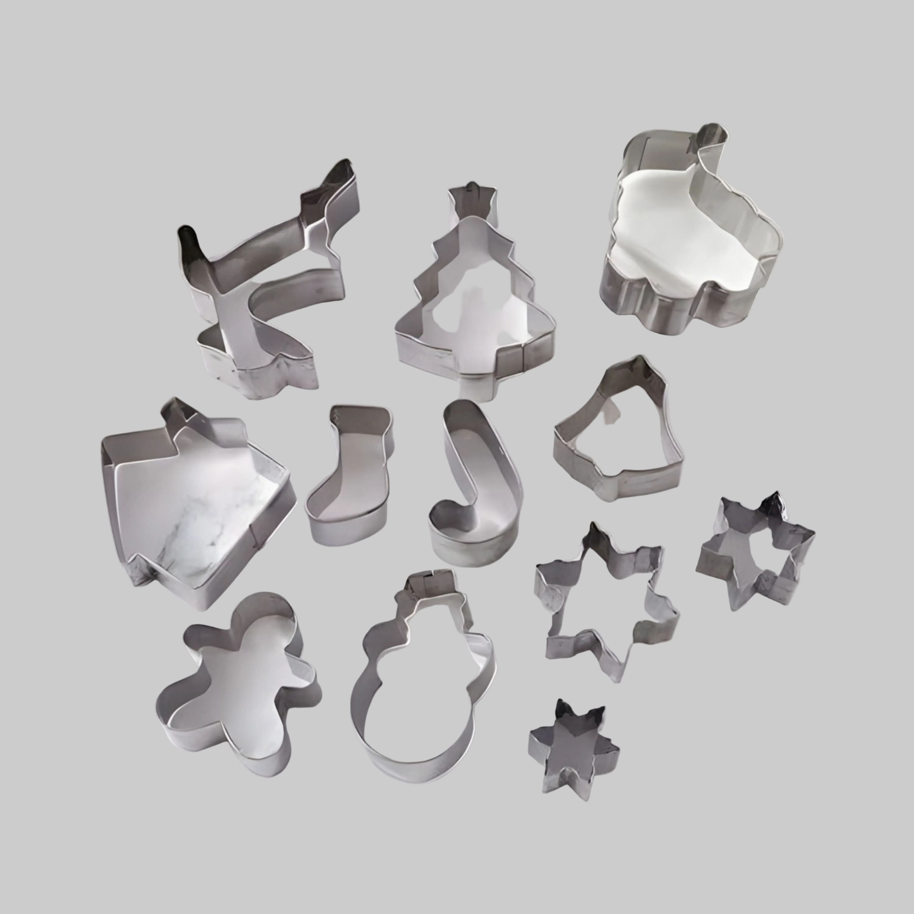 Kitcheniva - Christmas Cookie Cutter Variety Pack - Christmas Tree, Santa, Gingerbread Man, Snowman, Reindeer