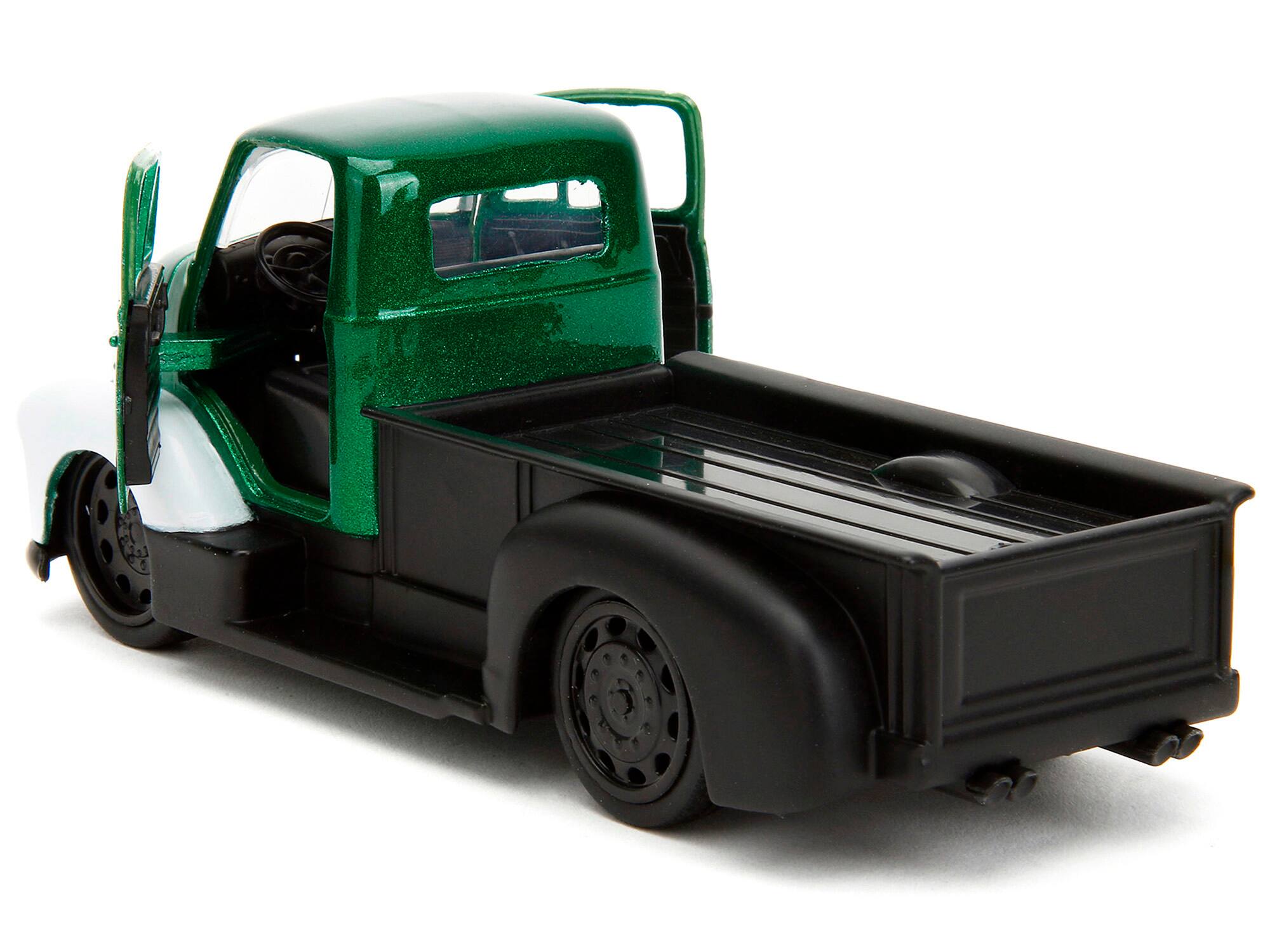 Back. Jada - 1952 Chevrolet COE Pickup Truck 1/32 Diecast Green Metallic Black with Green Lantern Figure "DC Comics" Series - Green Metallic And Black And Green.