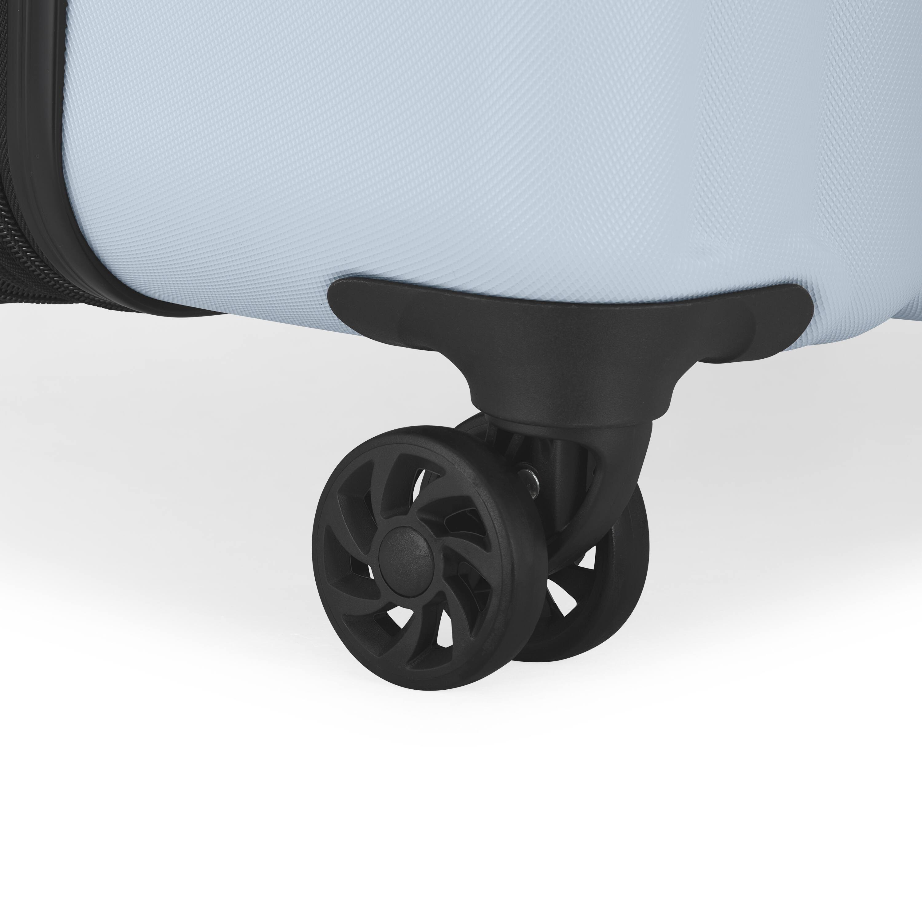Alt View 5. Bugatti - Bugatti Tokyo 2 Piece Hardside Set Luggage - SKY.