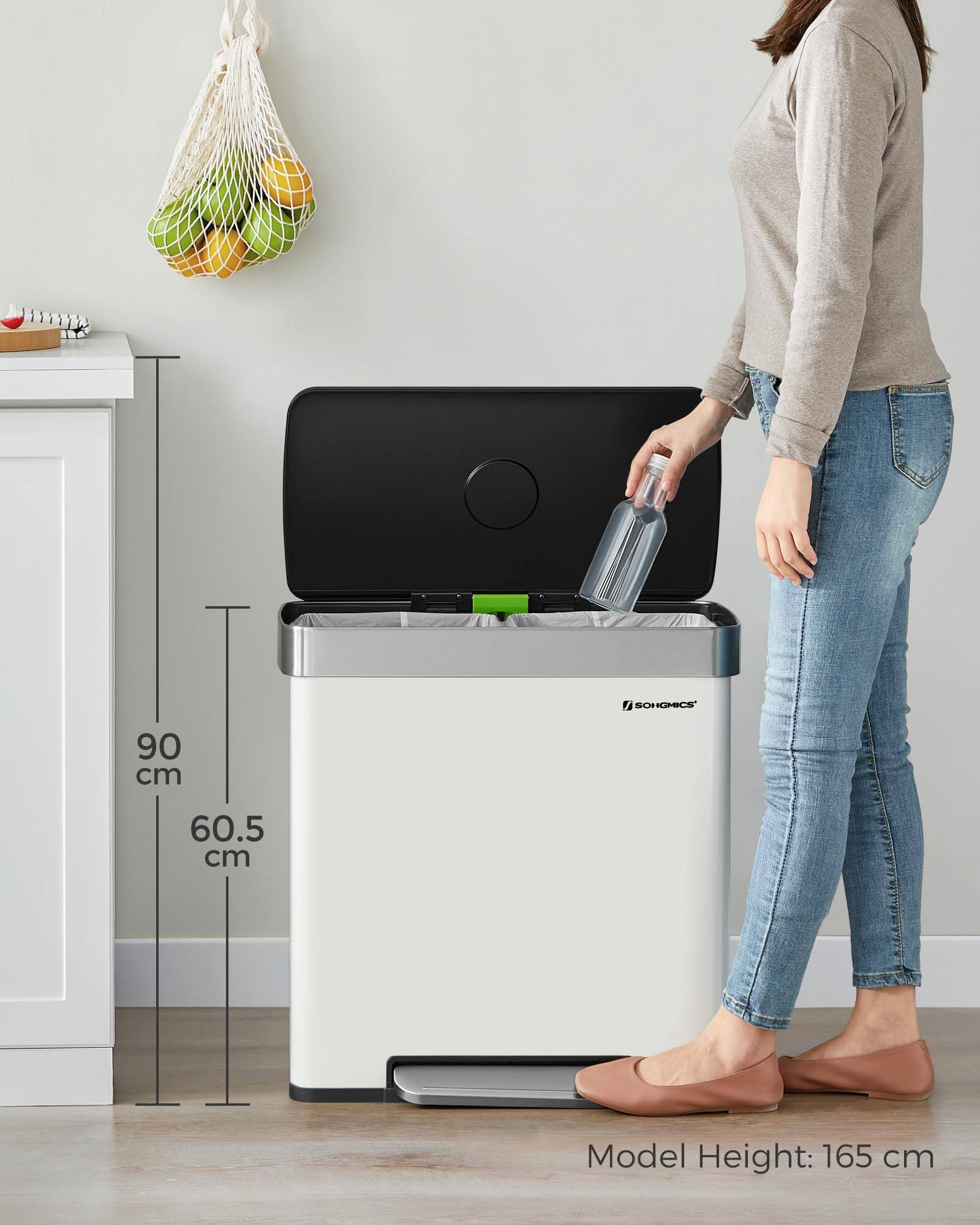 SOHIMICS  
90 cm  
60.5 cm  
Model Height: 165 cm