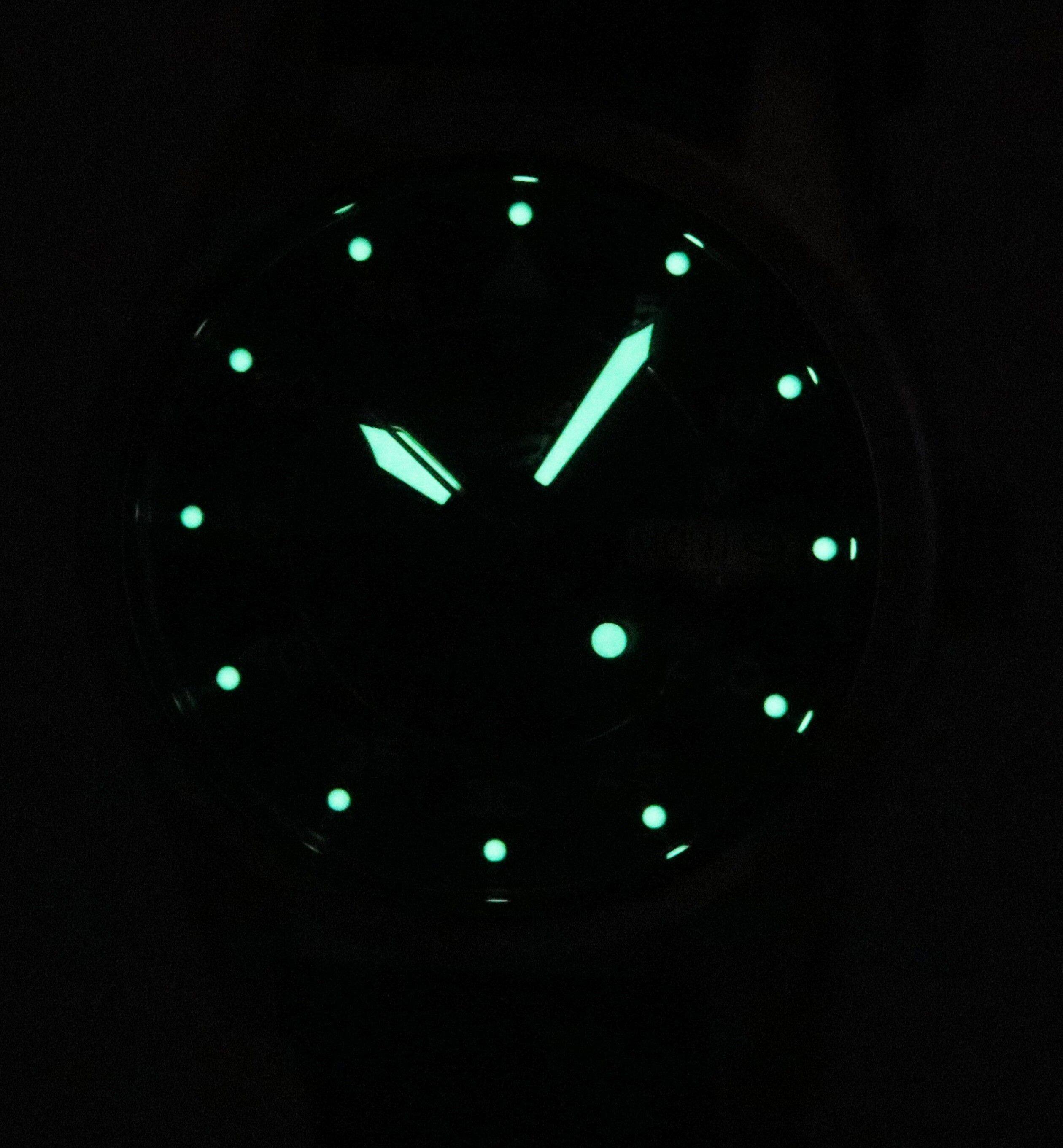 Angle. Seiko - Sports Kelly Green Flieger Suit Style Leather Strap Automatic SRPJ89K1 100M Men's Watch - Green.