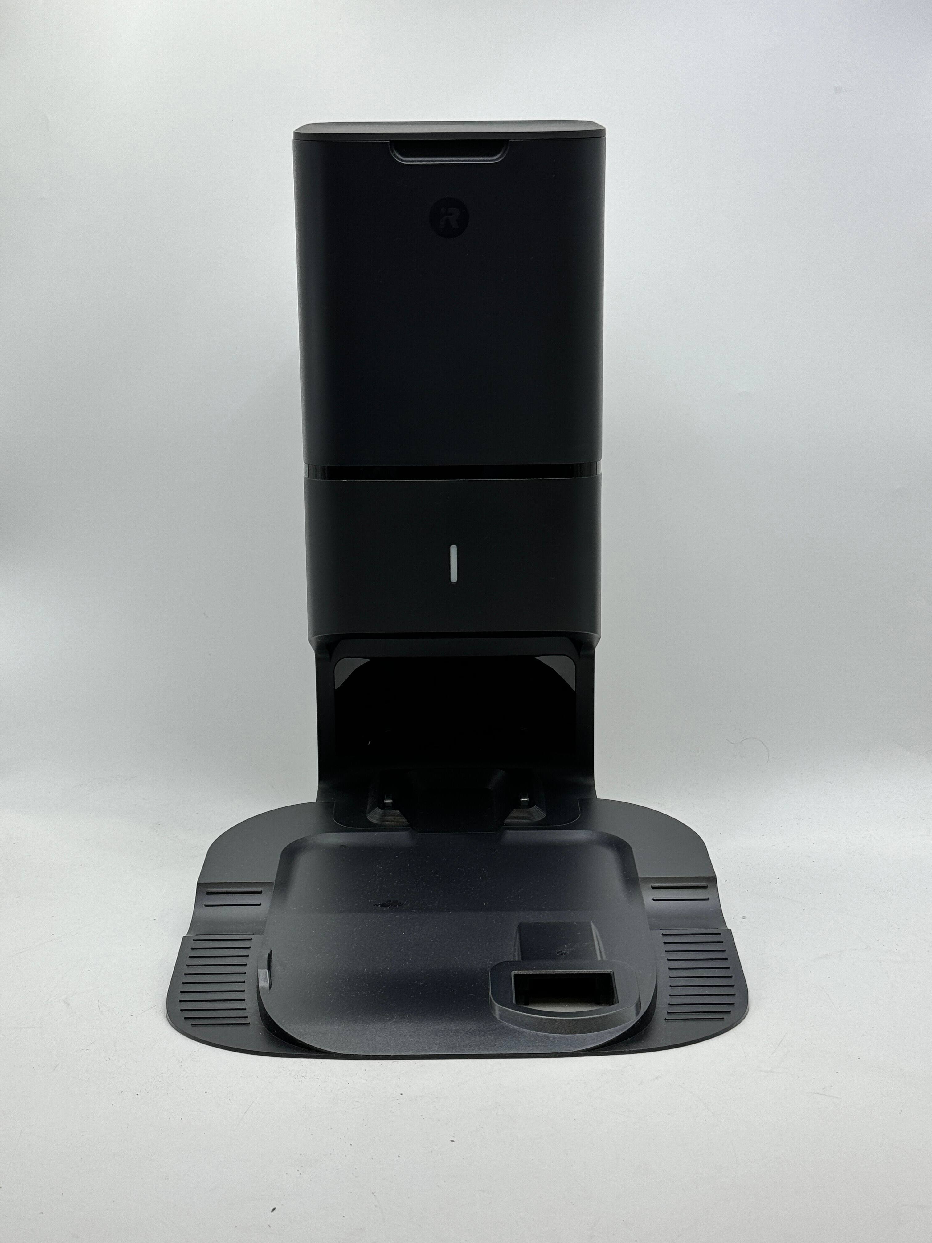 Alt View 5. iRobot - iRobot Roomba i4 + Self-Emptying Cleaning Robot Smart Mapping I455920 - Black.