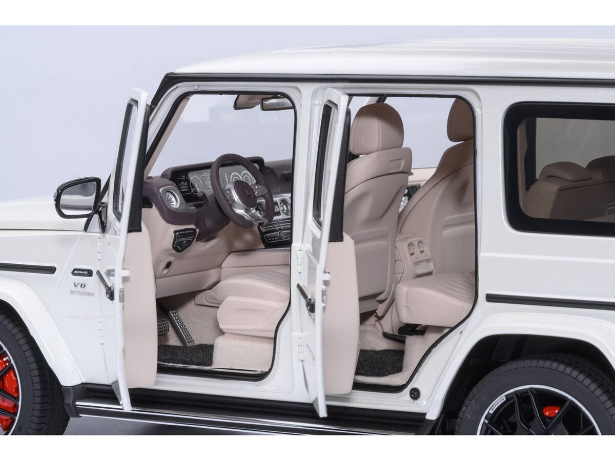 Left. Autoart - 2019 Mercedes-Benz AMG G63 Brilliant White Metallic 1/18 Model Car by Autoart - White Metallic.