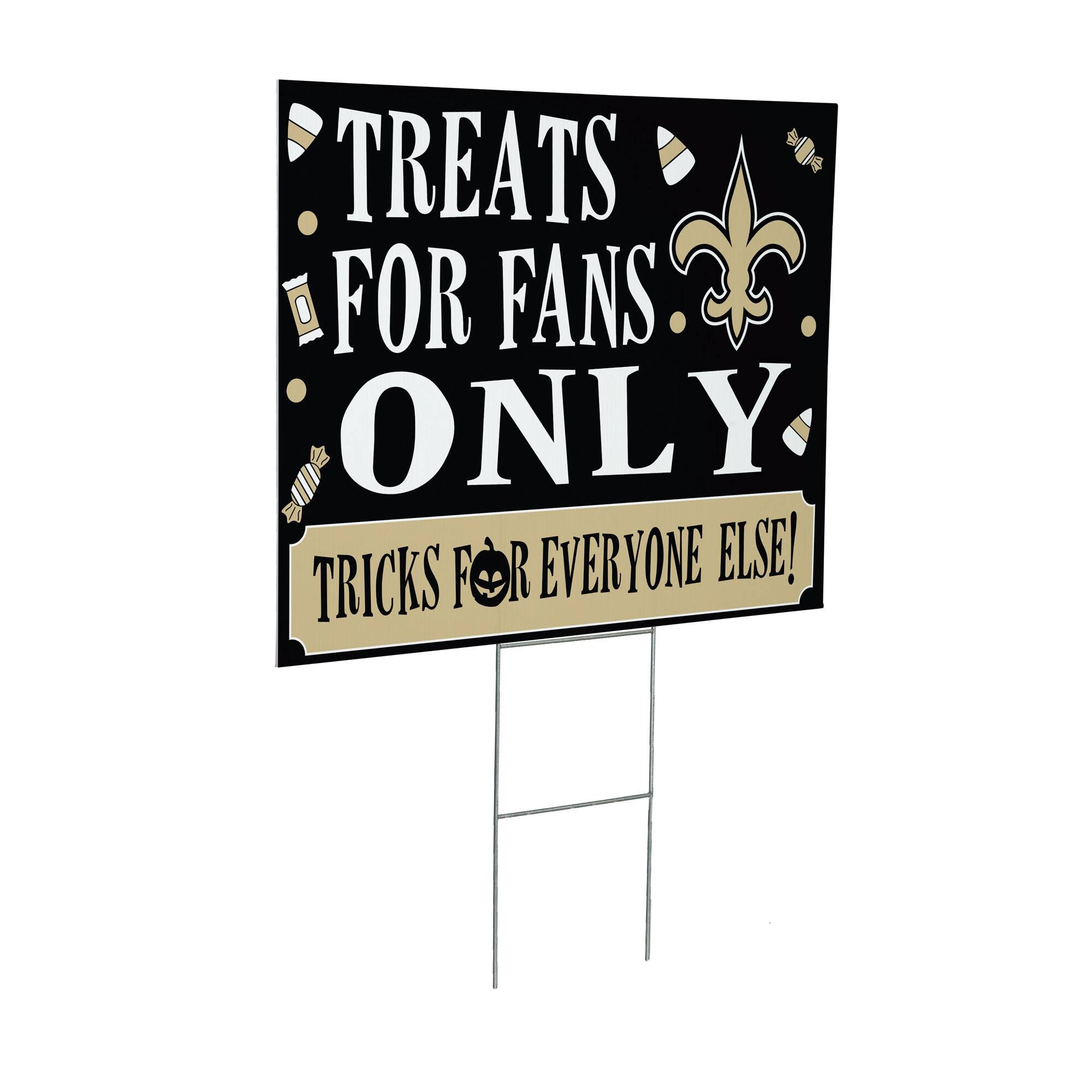 TREATS FOR FANS ONLY  
TRICKS FOR EVERYONE ELSE!