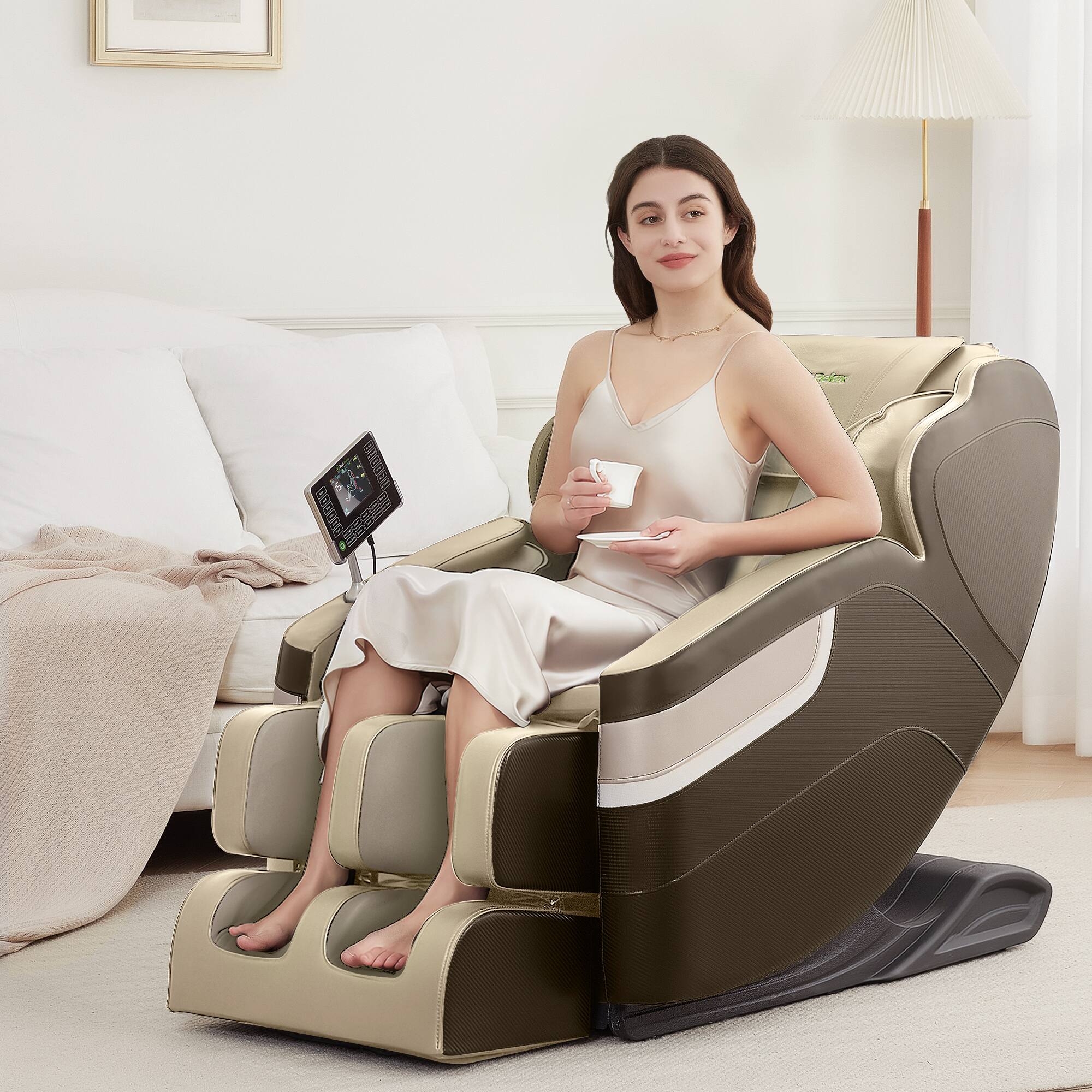 Alt View 1. Essen Blissed - Favor BS-04 Full Body Zero Gravity with Shiatsu Massage Chair - Brown.