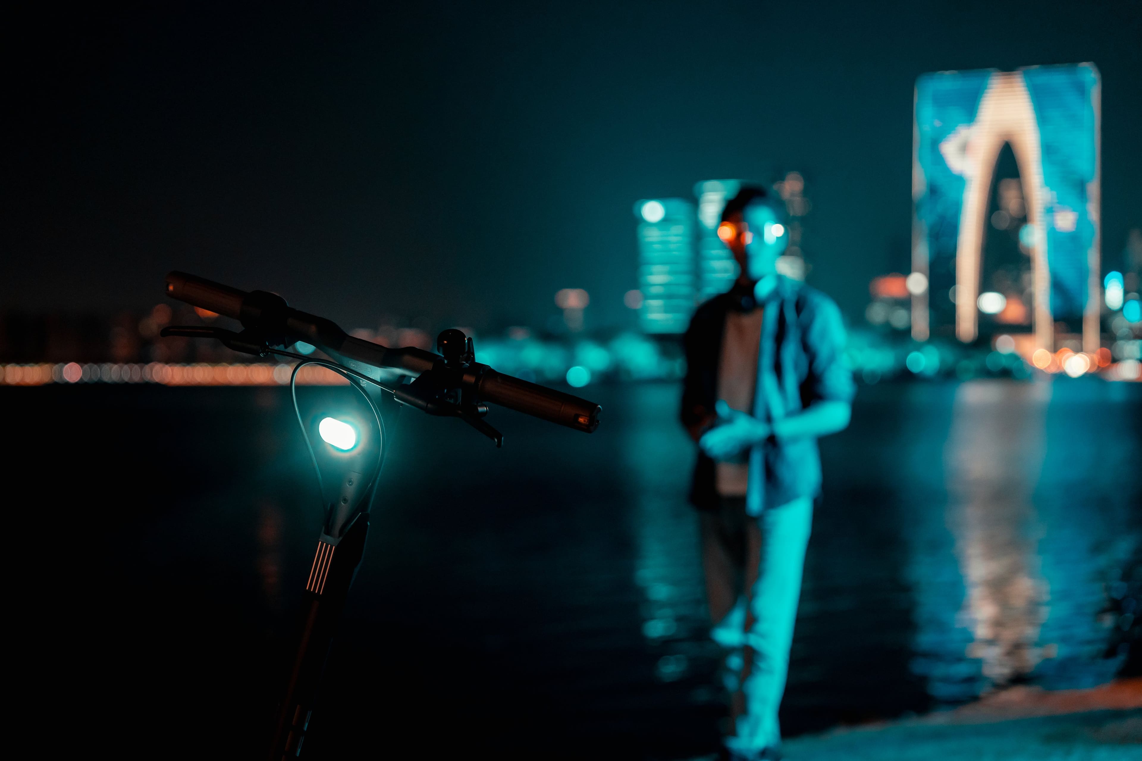 Alt View 24. NAVEE - ST3 Electric Scooter w/37.3 miles Max Operating Range & 24.9 mph Max Speed - Black.