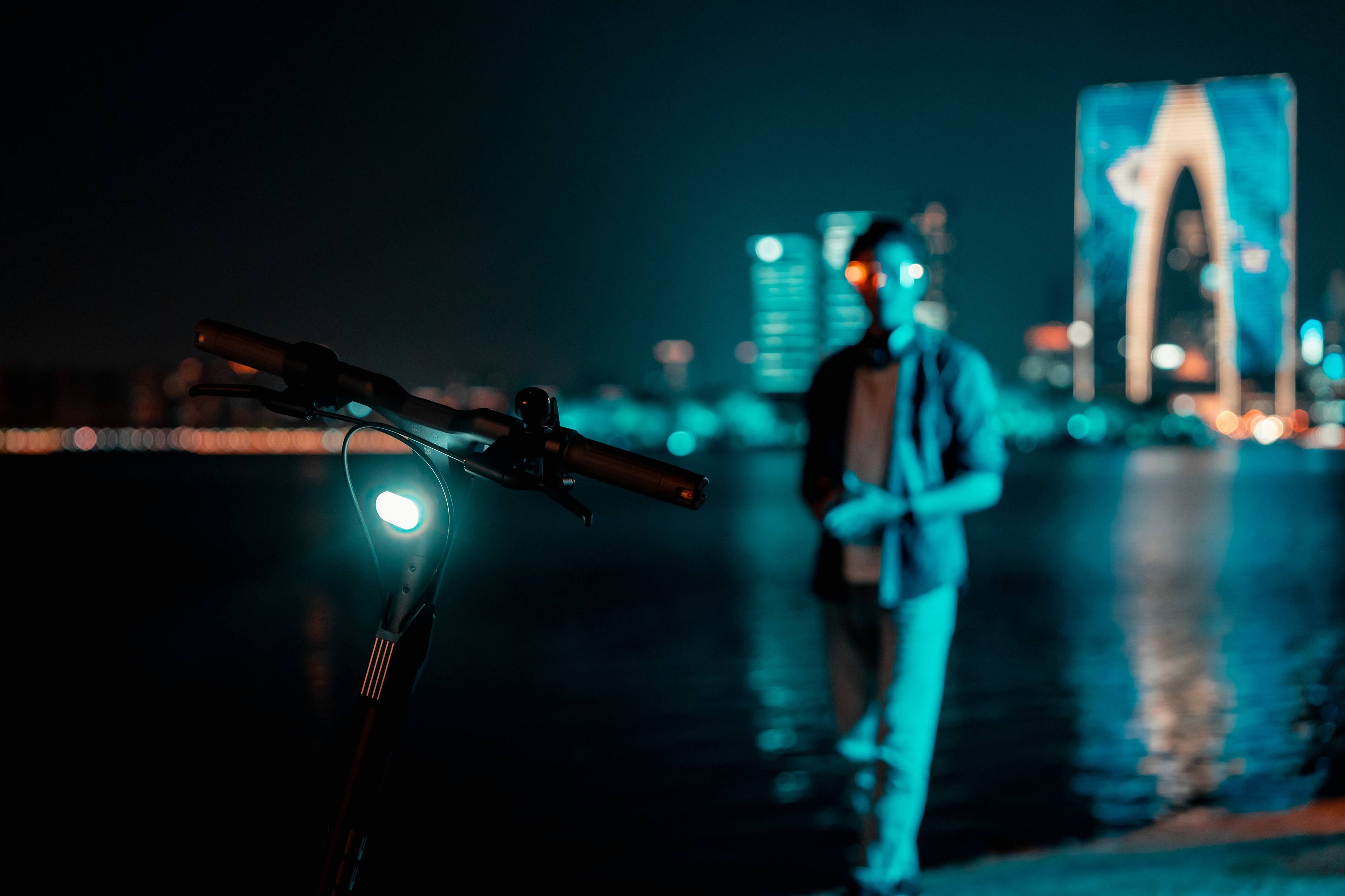 Alt View 24. NAVEE - ST3 Electric Scooter w/37.3 miles Max Operating Range & 24.9 mph Max Speed - Black.