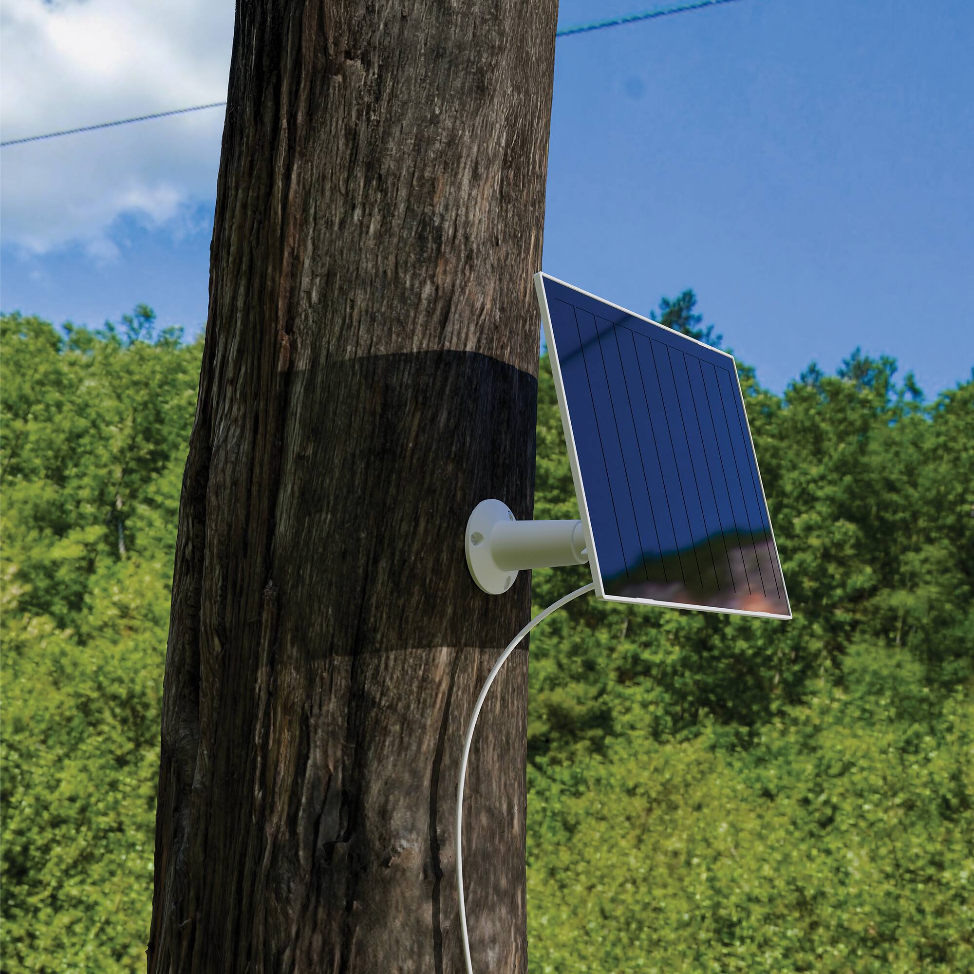 Back. Lorex - Solar panel for battery operated cameras -7-watt.