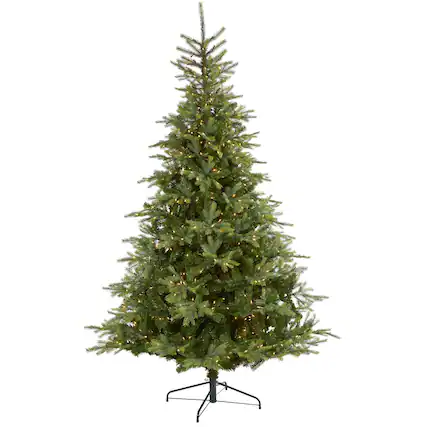 Front. BreeBe - 8’ North Carolina Spruce Xmas Tree w/650 LEDs & 1303 Tips - Green.