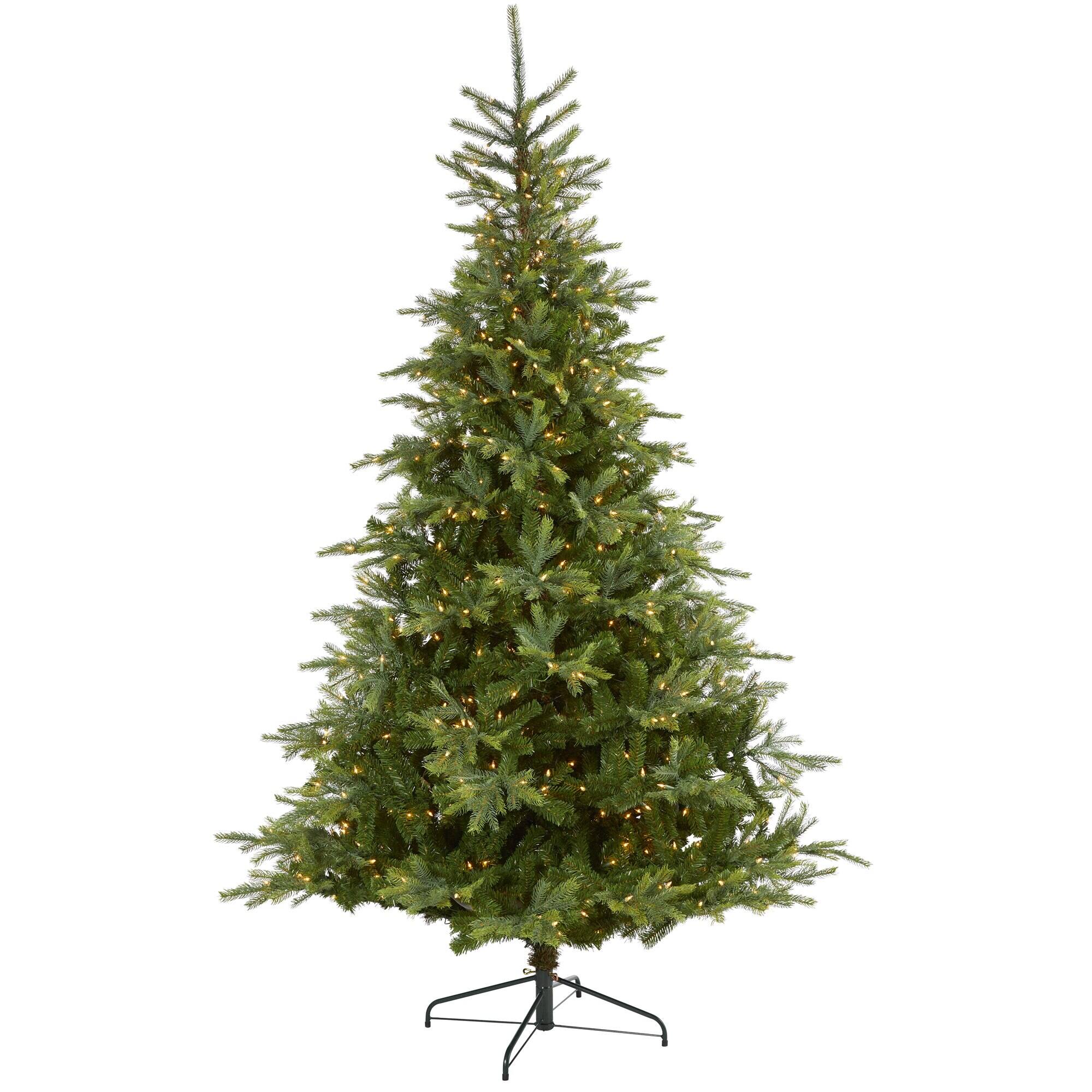 Front. BreeBe - 8’ North Carolina Spruce Xmas Tree w/650 LEDs & 1303 Tips - Green.