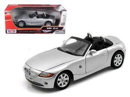 BMW Z4 Convertible 1/18 Diecast Model Car by Motormax - Silver