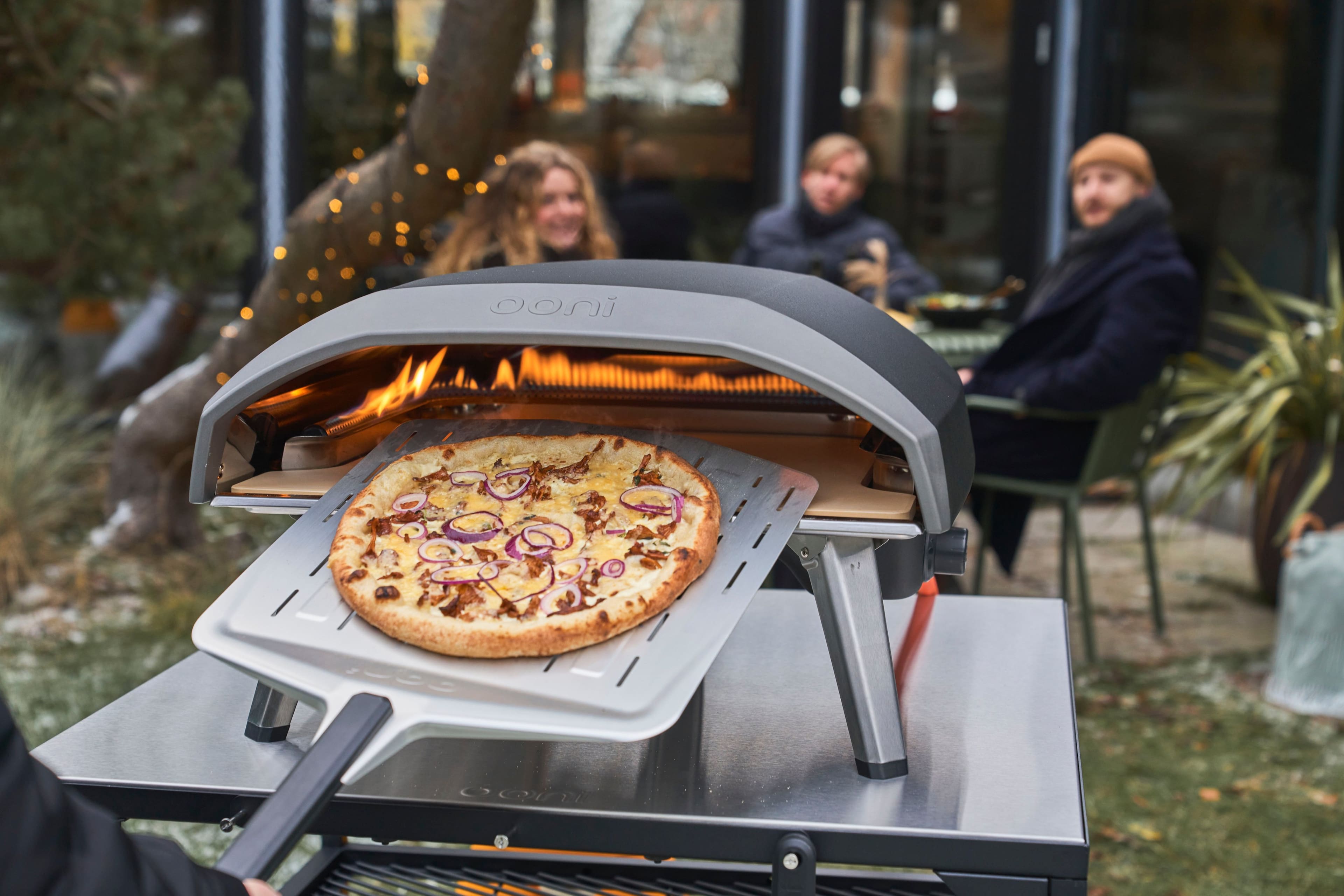 Alt View 35. Ooni - Koda 16 Gas-Powered Outdoor Pizza Oven - Black.
