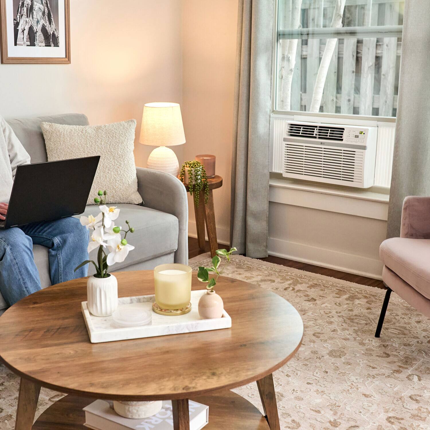 Alt View 24. LG - 550 Sq. Ft. 12,000 BTU Smart Window Air Conditioner - White.