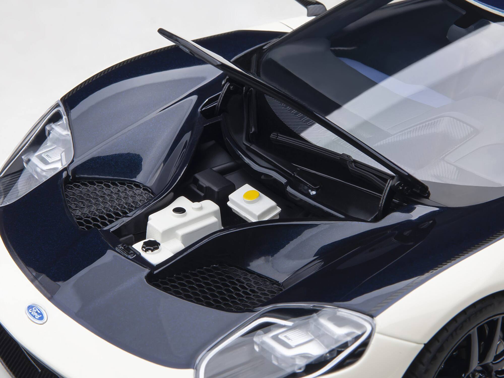 Ford GT Heritage Edition Prototype Wimbledon White with Antimatter Blue ...