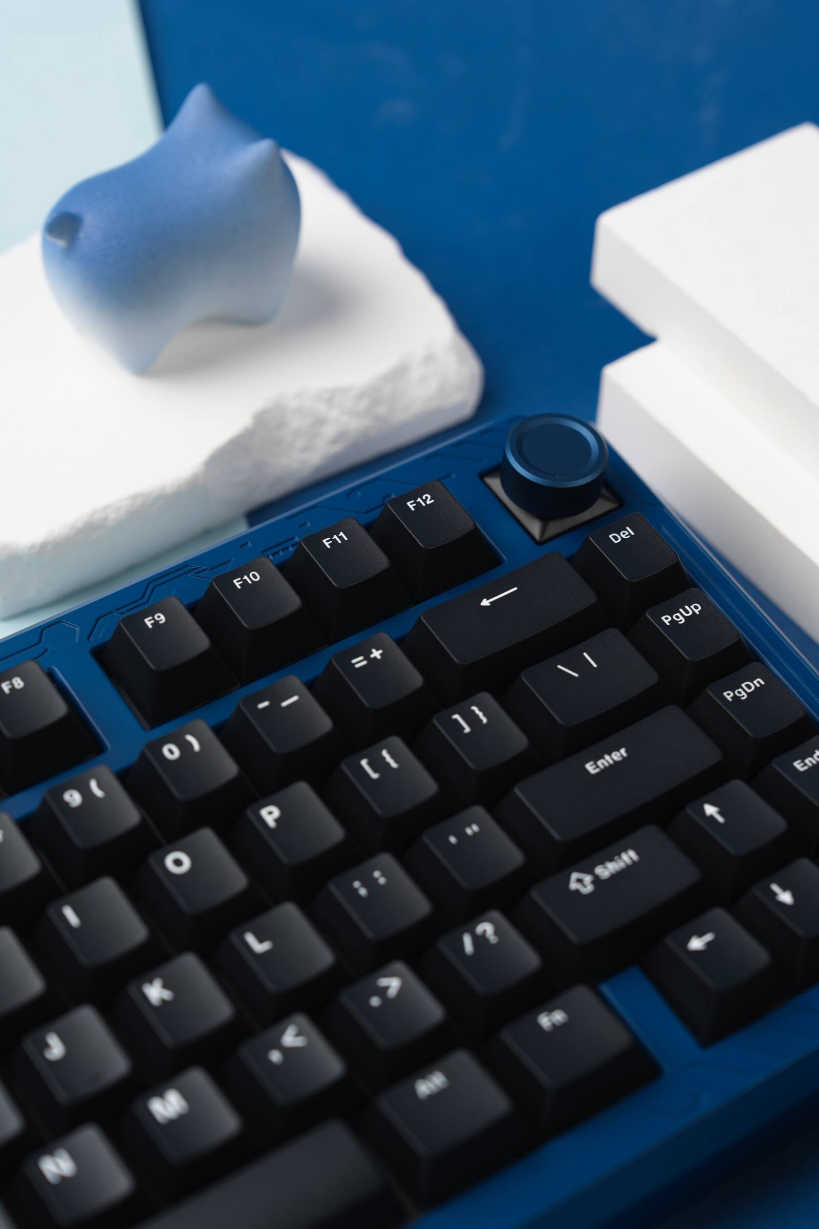 FB 9 - I J N8 F9 0 ) o K M F12 F11 F10 = + - - ] } ] I P . : : L ? . < ae Del PgUp I I PgDn Enter En 4 Shift Fe