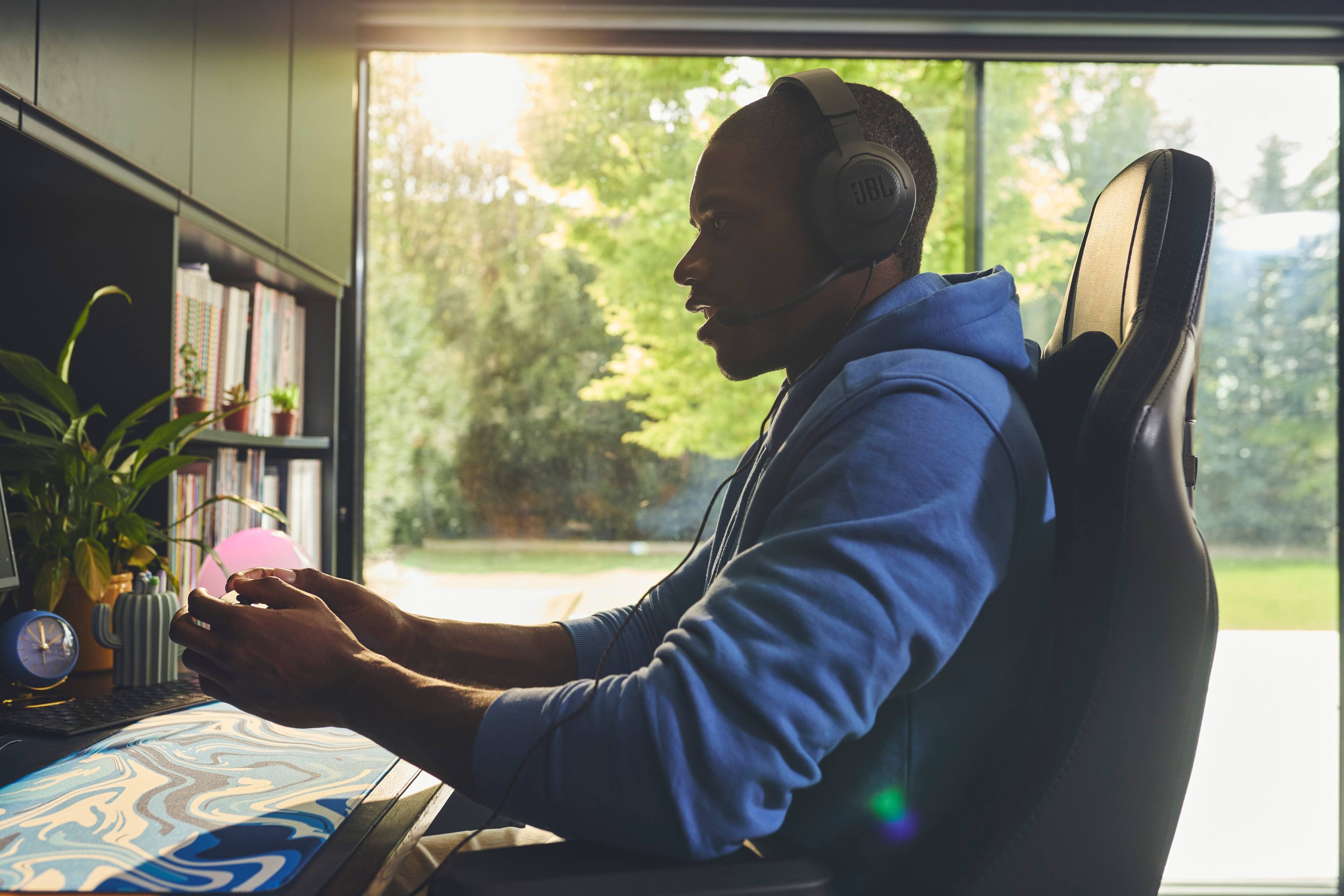 Alt View 6. JBL - Quantum 100M2 Wired over-ear gaming headset with detachable mic and mute option - Black.