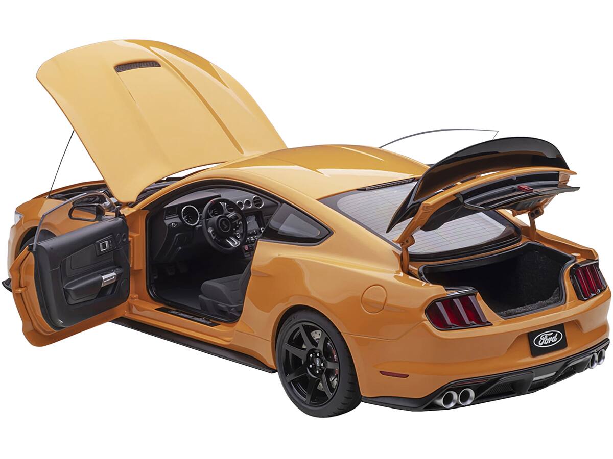 Angle. Autoart - Ford Mustang Shelby GT-350R Orange Fury Metallic 1/18 Model Car by Autoart - Orange Fury Metallic.