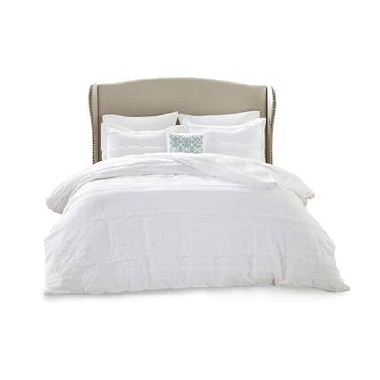 Front. Gracie Mills - Gracie Mills Sheila 4-Piece 2-in-1 Duvet Set - White.