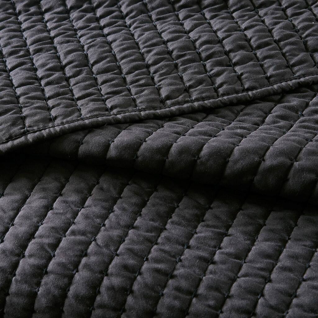 Alt View 5. Gracie Mills - Gracie Mills Becker Cozy Reversible Pick Stitch Quilt Set with Matching Shams - Black.
