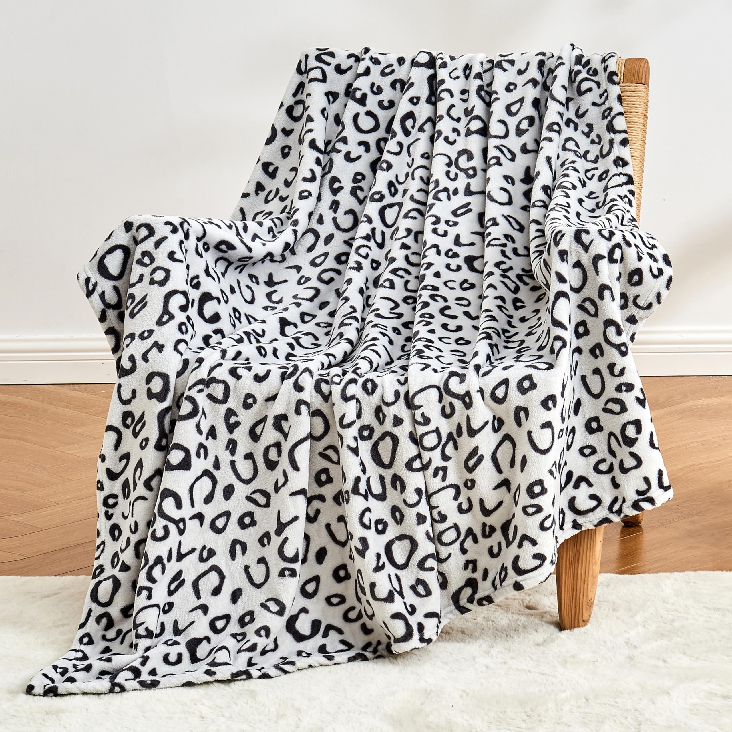 01 Grey Leopard-50"x60"-Throw