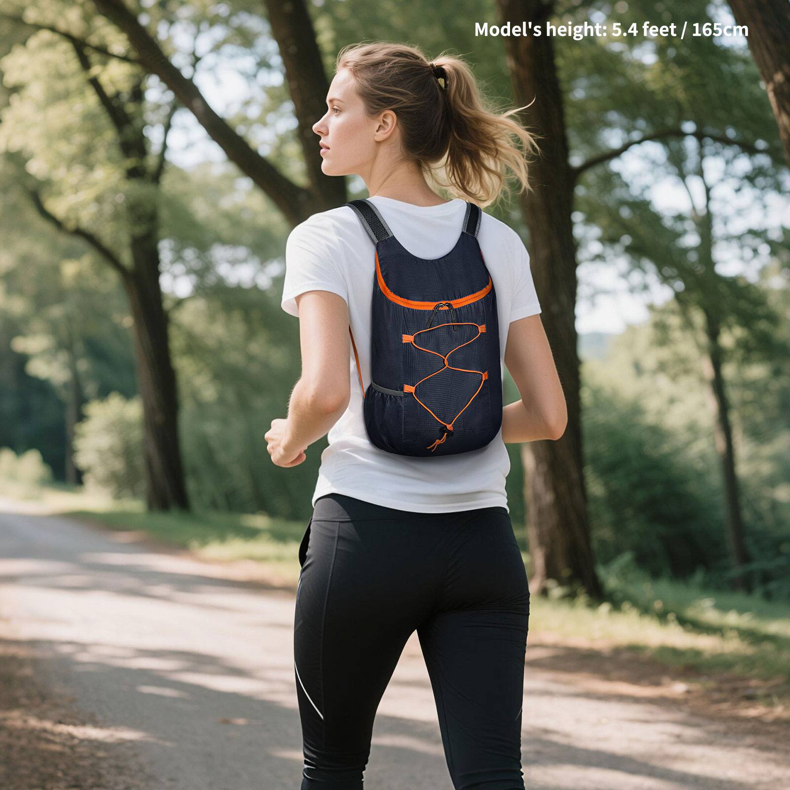 Model's height: 5.4 feet / 165cm