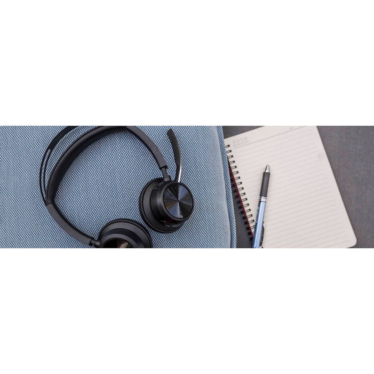 Alt View 2. HP - HP Poly Voyager Focus 2 UC Wireless Stereo Headset with USB-C Adapter, Microsoft Teams Certified - Blue.