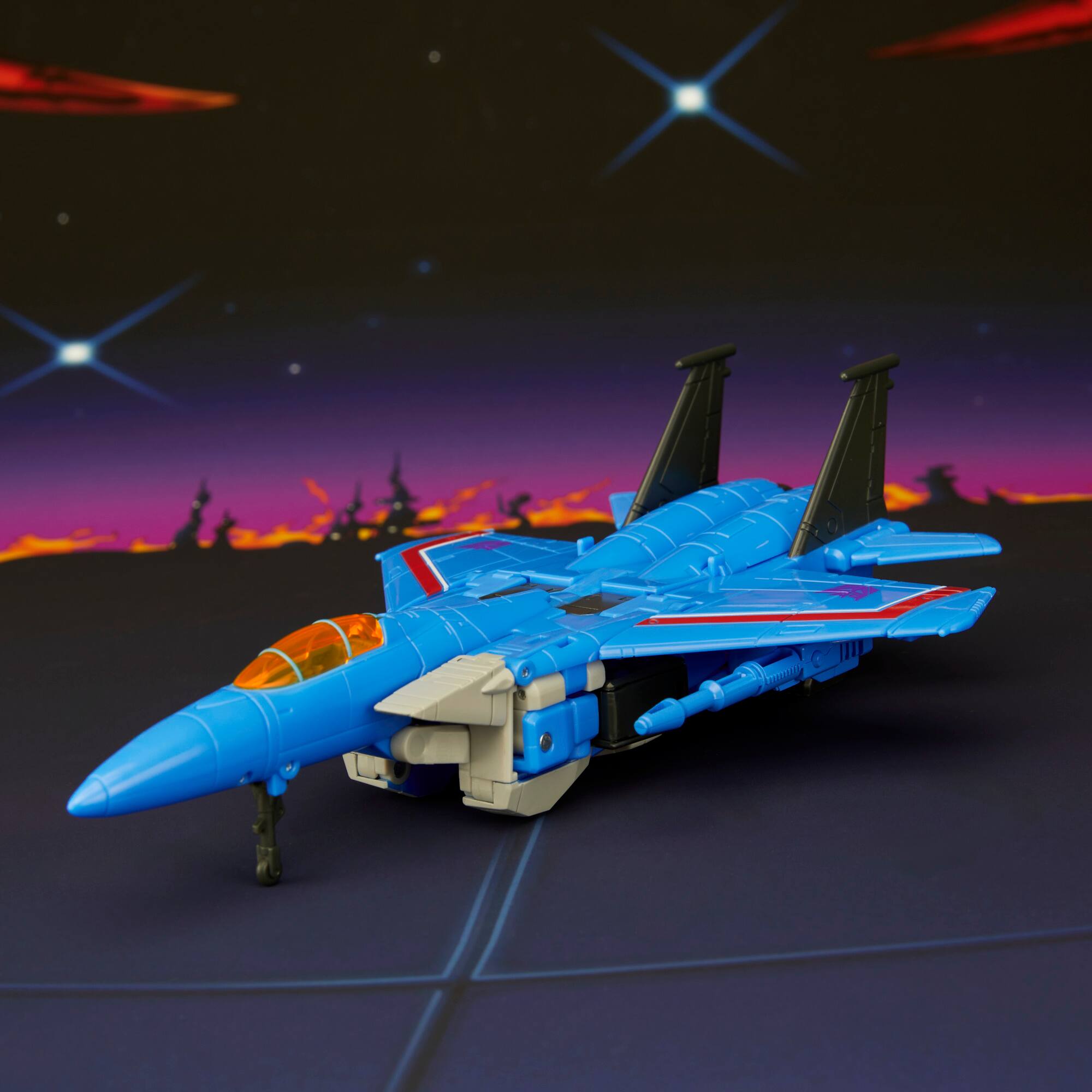 Alt View 2. Transformers - Transformers Studio Series The Transformers: The Movie Voyager Class Thundercracker Action Figure.