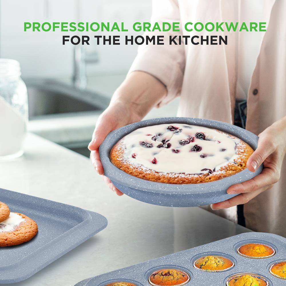 PROFESSIONAL GRADE COOKWARE  
FOR THE HOME KITCHEN