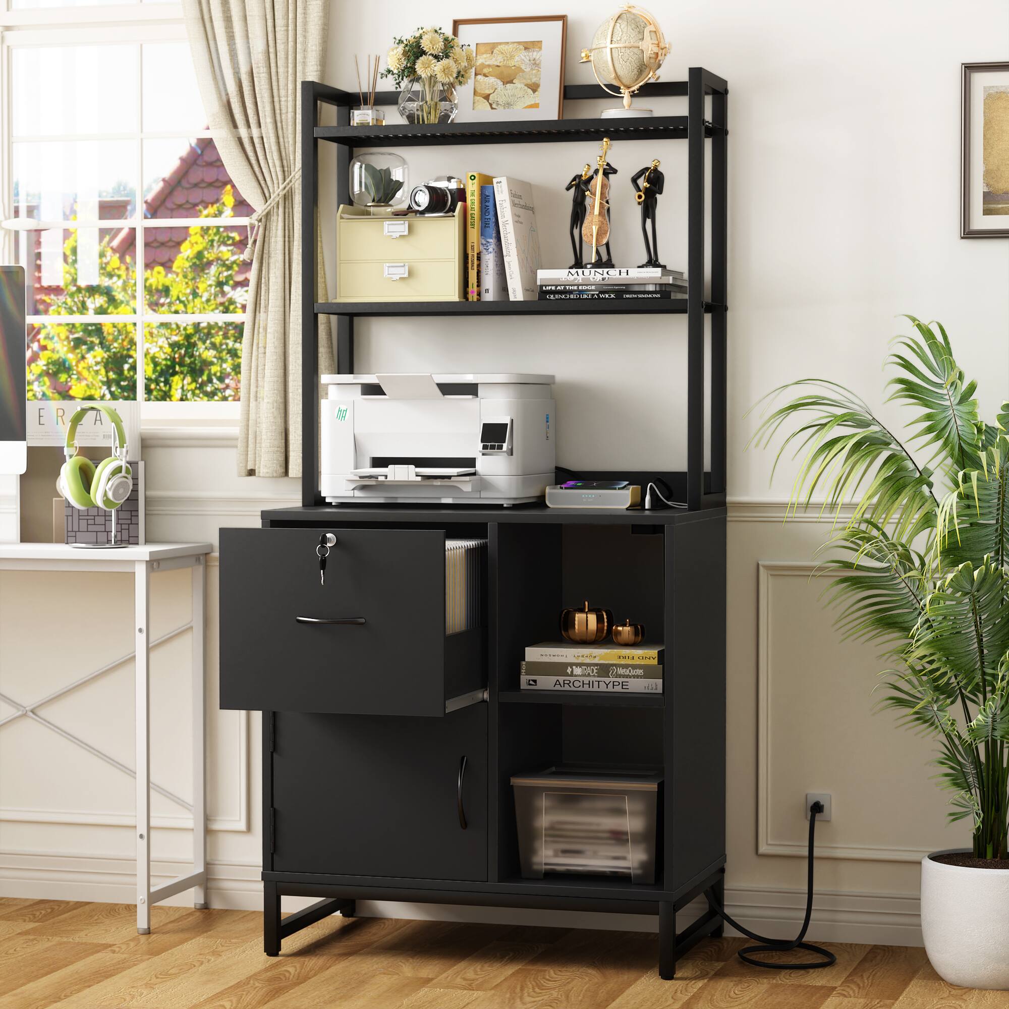 Sure, here is the corrected and grouped text from the image:

- EARI
- ALIOGR
- Sin
- R MUNCH
- EEE
- RRR
- CO AE
- 9 ARCHITYPE

The text appears to be a mix of letters and numbers, possibly from a design or art context.